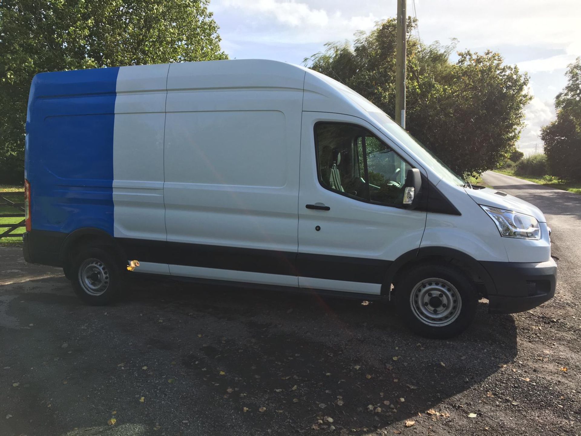 2015/15 REG FORD TRANSIT 350 2.2 DIESEL WHITE PANEL VAN, SHOWING 0 FORMER KEEPERS *NO VAT* - Image 7 of 13