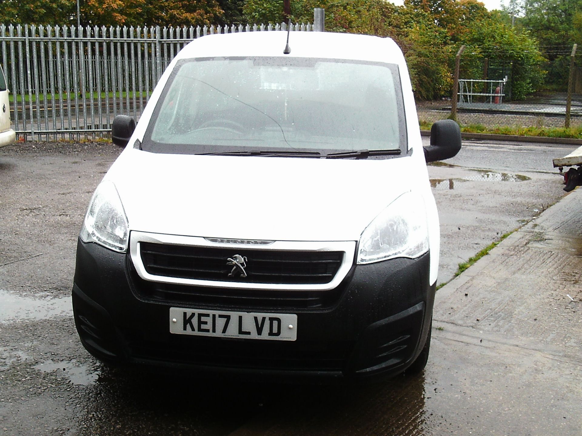 2017/17 REG PEUGEOT PARTNER BLUE HDI 1.6 DIESEL L2 CREW CAB PROFESSIONAL PANEL VAN, 2 FORMER KEEPERS - Image 3 of 14