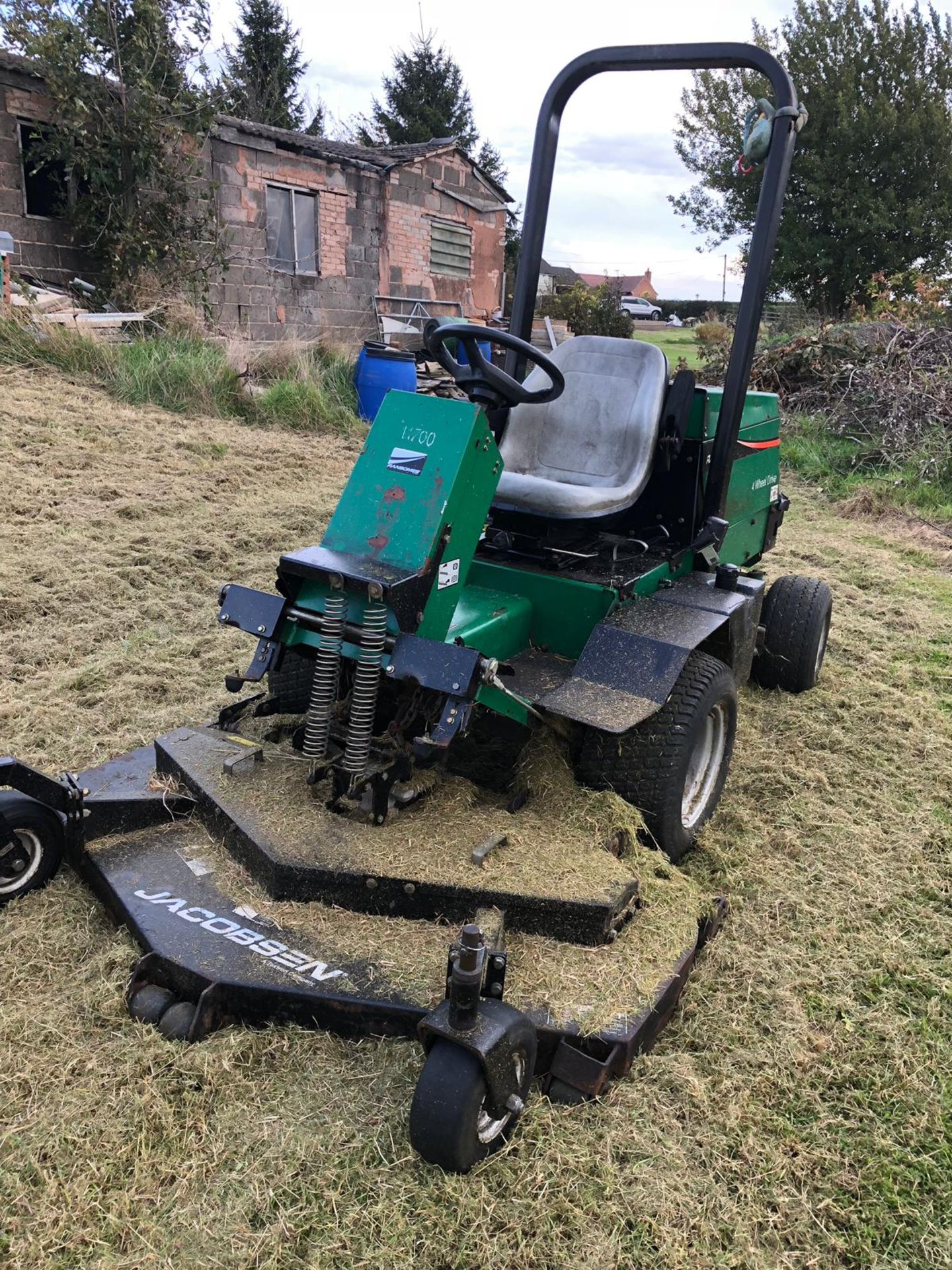 2005/05 REG RANSOMES FRONTLINE 728D 4 WHEEL DRIVE RIDE ON DIESEL LAWN MOWER *PLUS VAT* - Image 5 of 8