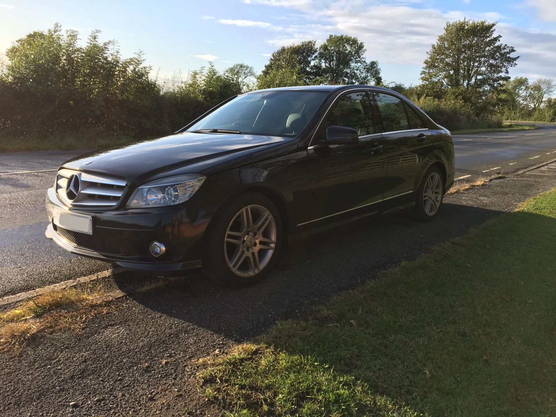 2009/09 REG MERCEDES C220 SPORT CDI AUTOMATIC 2.2 DIESEL BLACK 4 DOOR SALOON *NO VAT* - Image 3 of 12