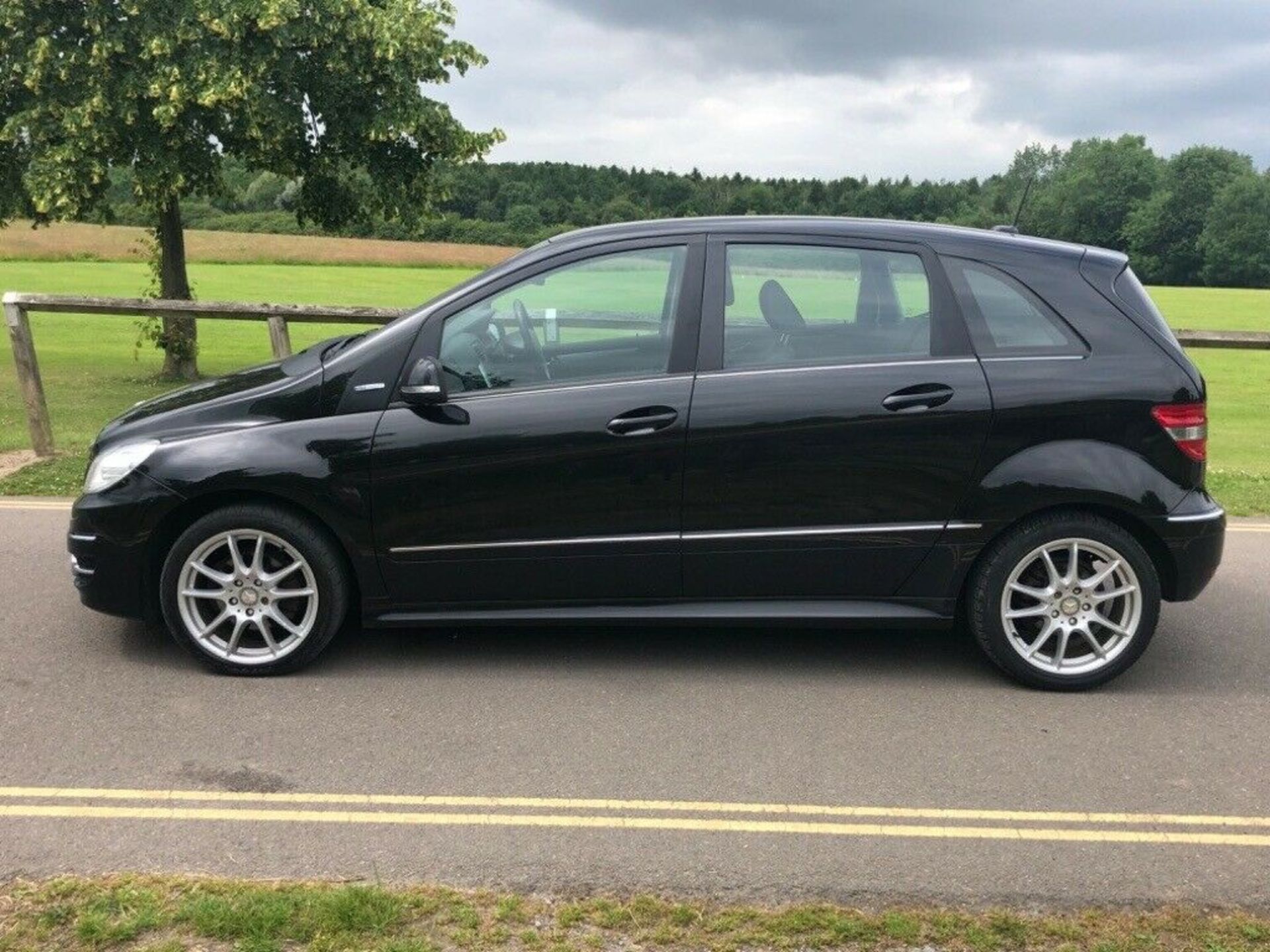 2009/59 REG MERCEDES-BENZ B160 BLUE EFFICIENCY SPORT 1.5 PETROL BLACK MPV, SHOWING 2 FORMER KEEPERS - Image 3 of 8