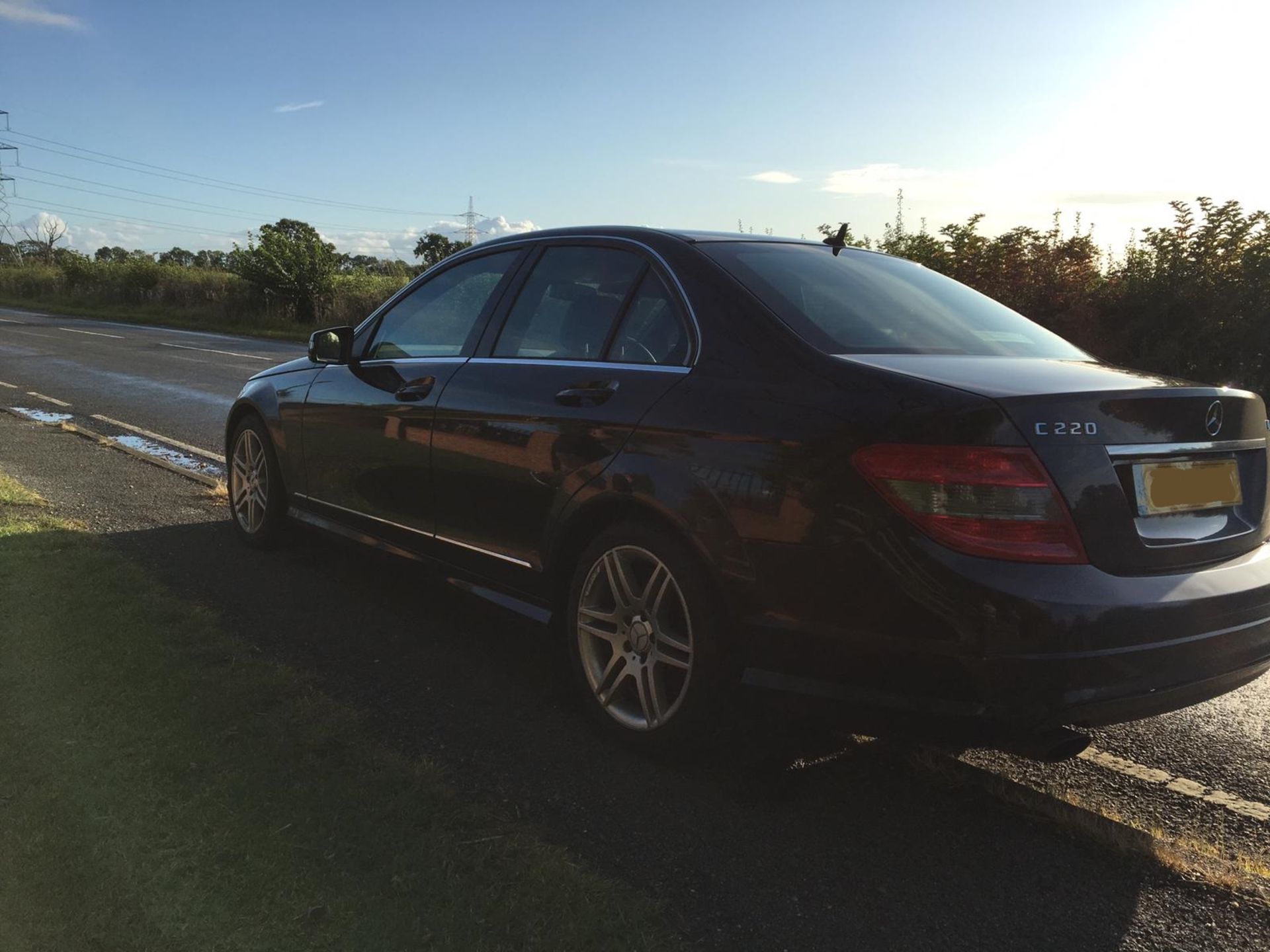 2009/09 REG MERCEDES C220 SPORT CDI AUTOMATIC 2.2 DIESEL BLACK 4 DOOR SALOON *NO VAT* - Image 4 of 12