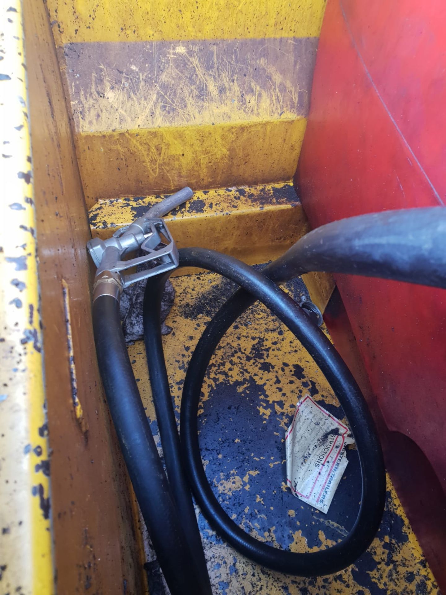 2000L TOW-ABLE BUNDED DIESEL FUEL TANK BOWSER, IN WORKING ORDER *NO VAT* - Image 6 of 7