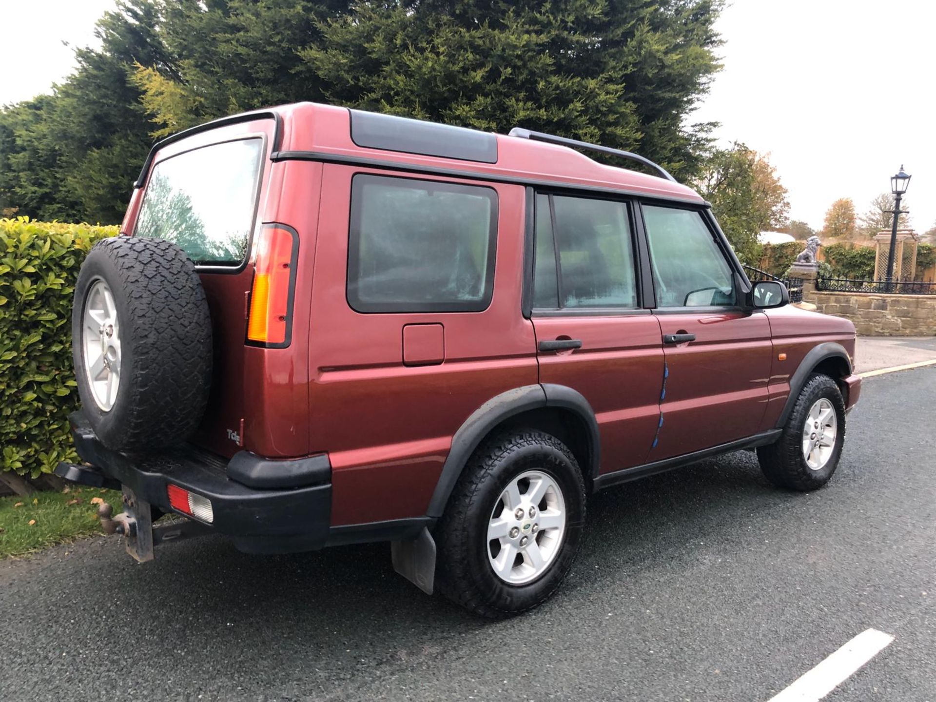 2003/03 REG LAND ROVER DISCOVERY TD5 GS 2.5 DIESEL RED 7 SEATS, PRIVATE REG INCLUDED *NO VAT* - Image 5 of 14