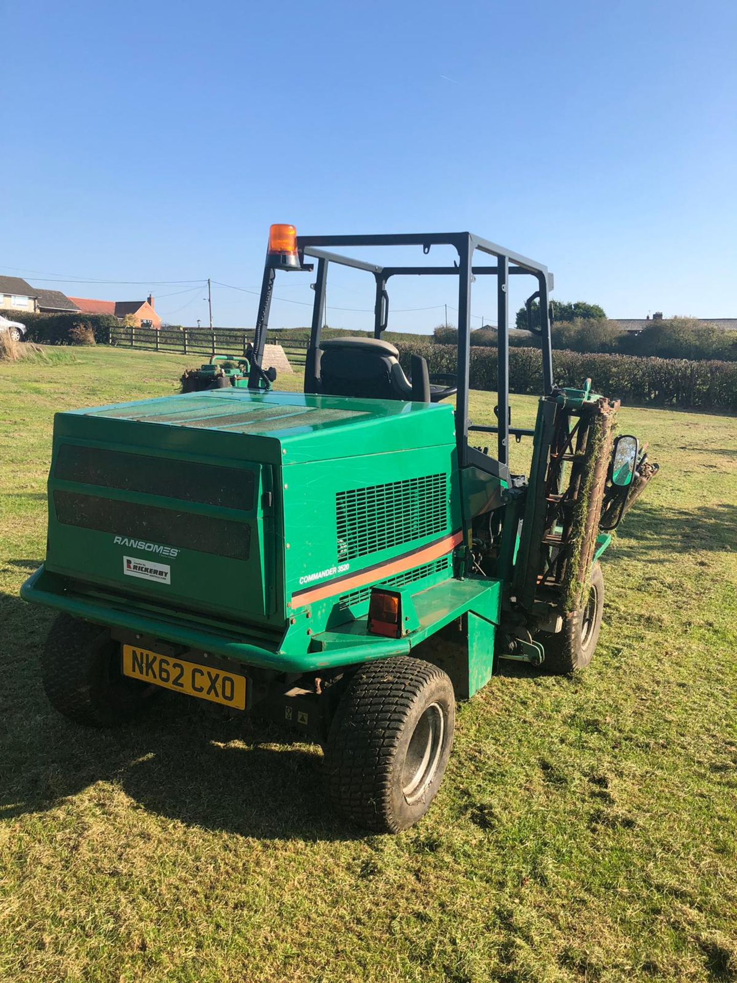 2012 RANSOMES COMMANDER 3520 OPEN CAB 5 GANG MOWER *PLUS VAT* - Image 8 of 18