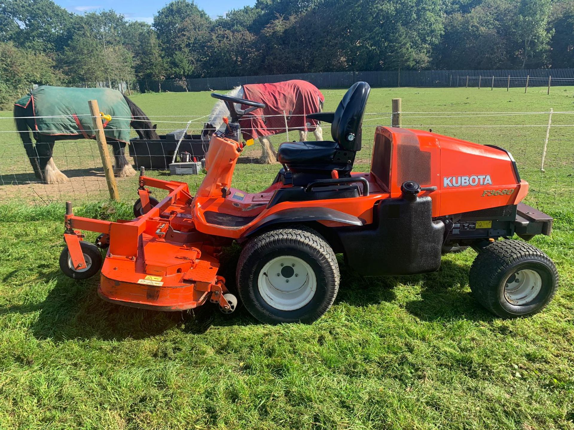 2012 KUBOTA F3680 OUT FRONT 4WD HST MOWER, TURF TYRES, 35 HP DIESEL ENGINE *PLUS VAT* - Image 6 of 15
