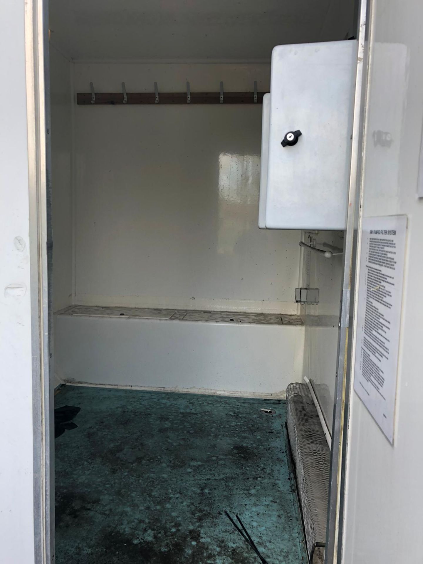 SMH MOBILE SHOWER UNIT, CHANGING ROOM INSIDE, SHOWER ROOM, COMES WITH BOILER *PLUS VAT* - Image 8 of 10