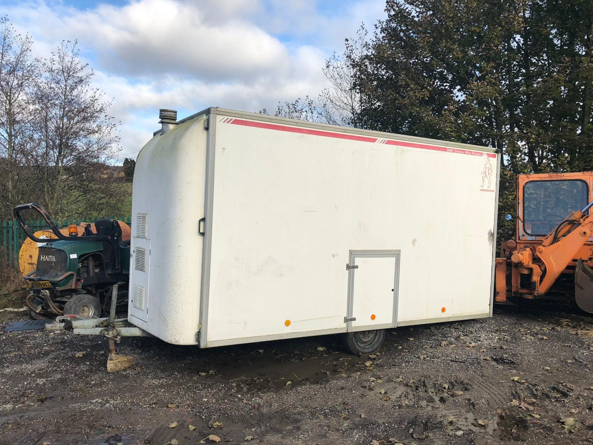 SMH MOBILE SHOWER UNIT, CHANGING ROOM INSIDE, SHOWER ROOM, COMES WITH BOILER *PLUS VAT*