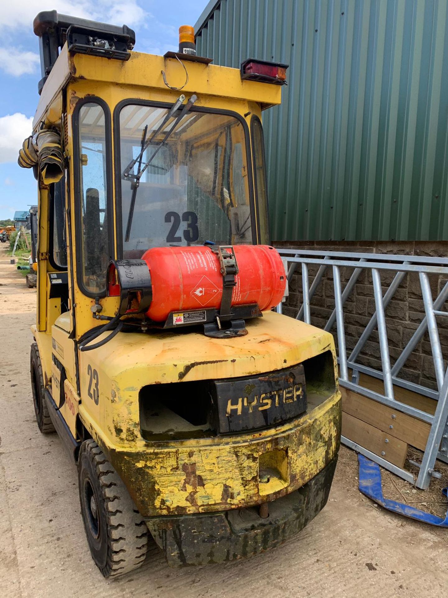 2003 HYSTER H3.00XM GAS POWERED 3000 KG CAPACITY FORKLIFT *PLUS VAT* - Image 4 of 8