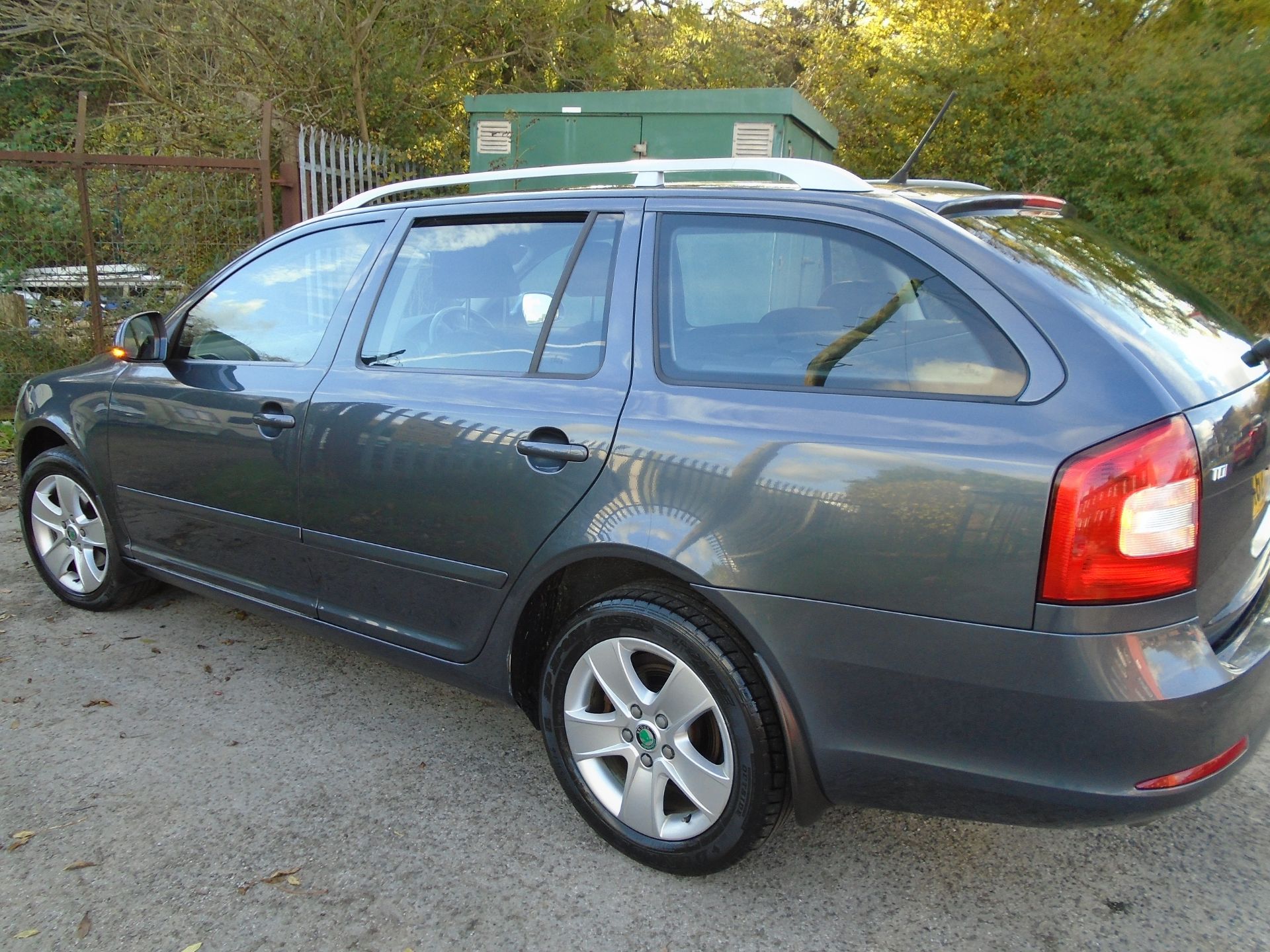 2012/62 REG SKODA OCTAVIA ELEGANCE TDI CR 2.0 DIESEL GREY ESTATE, SHOWING 1 FORMER KEEPER *NO VAT* - Image 4 of 9