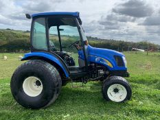 NEW HOLLAND TC40DA COMPACT TRACTOR WITH FULL GLASS CAB, 3 POINT LINKAGE *PLUS VAT*