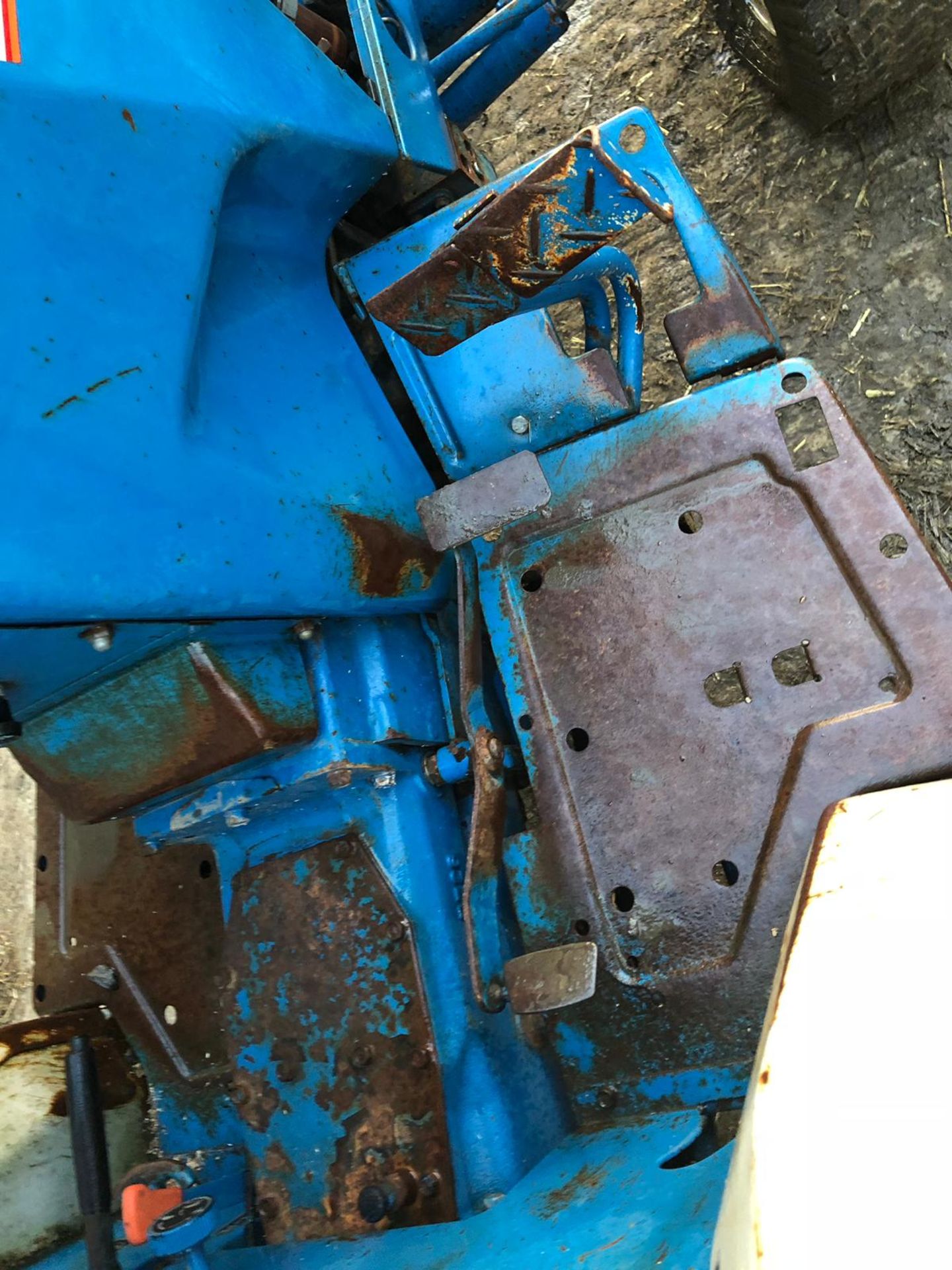 1994/M REG FORD NEW HOLLAND 1520 BLUE DIESEL COMPACT DIESEL TRACTOR *PLUS VAT* - Image 7 of 18