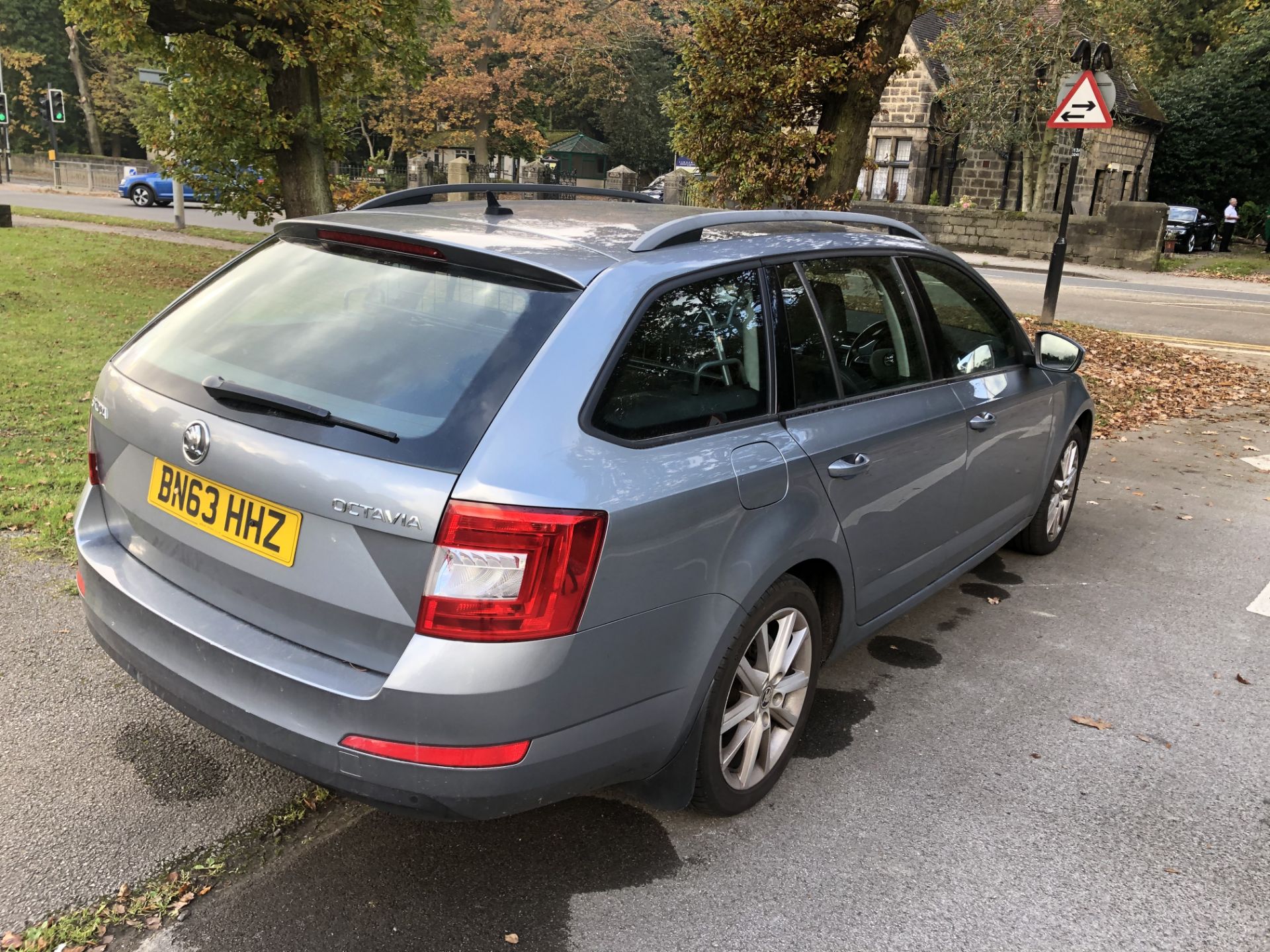 2013/63 REG SKODA OCTAVIA ELEGANCE TDI CR S 2.0 DIESEL GREY ESTATE SHOWING 2 FORMER KEEPERS *NO VAT* - Image 5 of 11