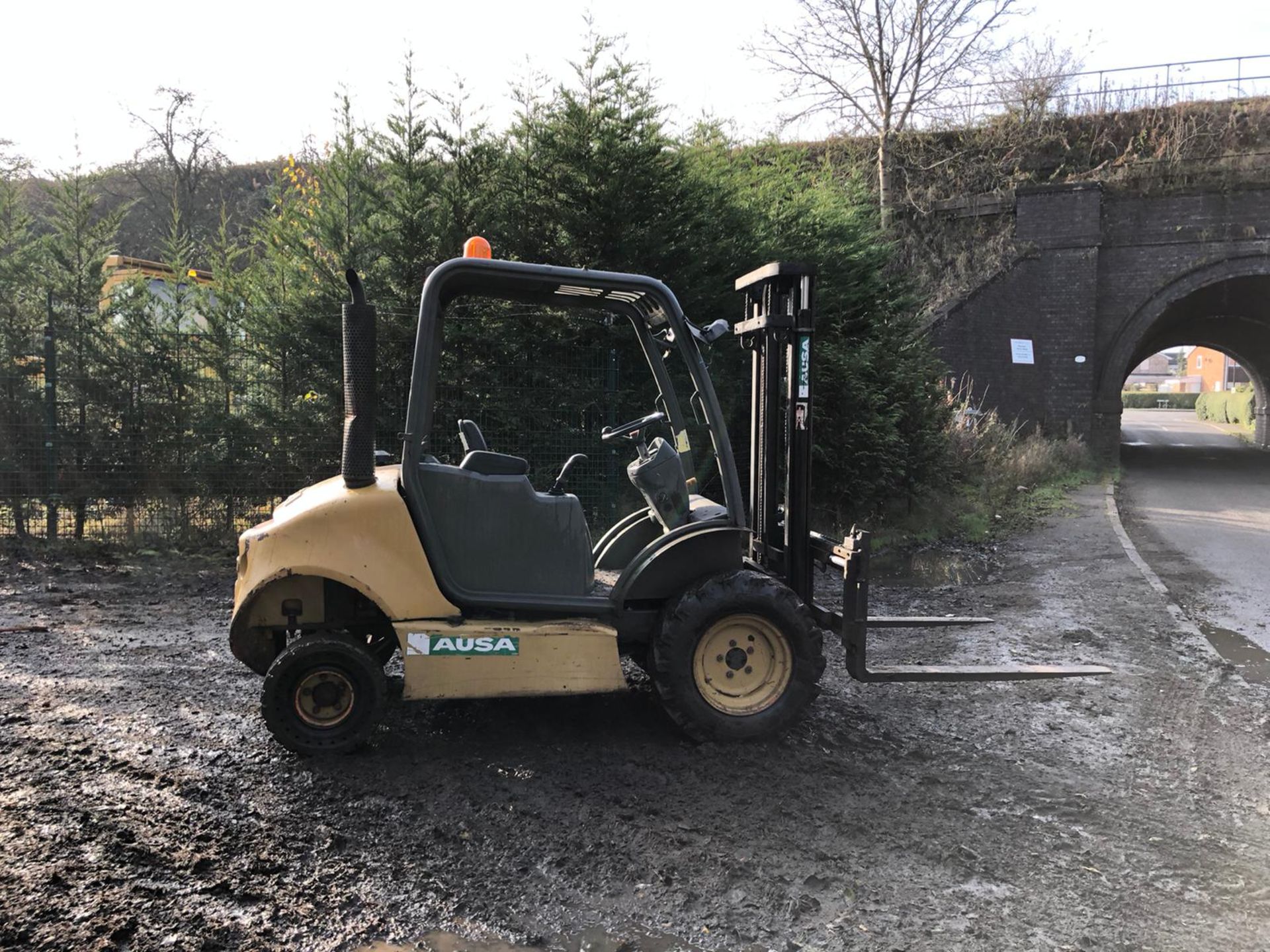 AUSA C150-H ROUGH TERRAIN FORKLIFT, YEAR 2006, RUNS, WORKS AND LIFTS *PLUS VAT* - Image 4 of 6