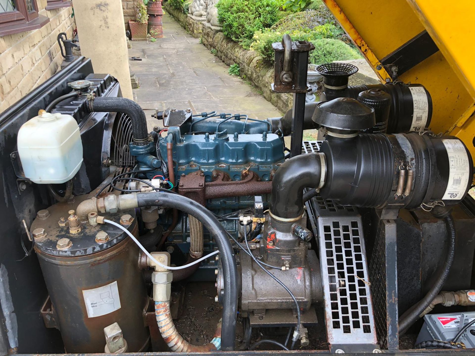 MACO SULLAIR 35 SINGLE AXLE AIR COMPRESSOR, 4 CYLINDER KUBOTA DIESEL ENGINE, RUNS, WORKS, MAKES AIR - Bild 5 aus 7