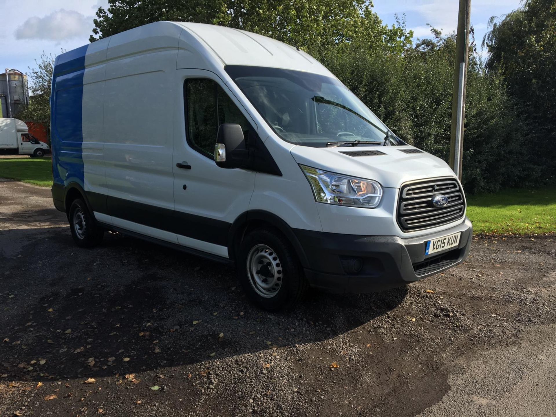 2015/15 REG FORD TRANSIT 350 2.2 DIESEL WHITE PANEL VAN, SHOWING 0 FORMER KEEPERS *NO VAT*