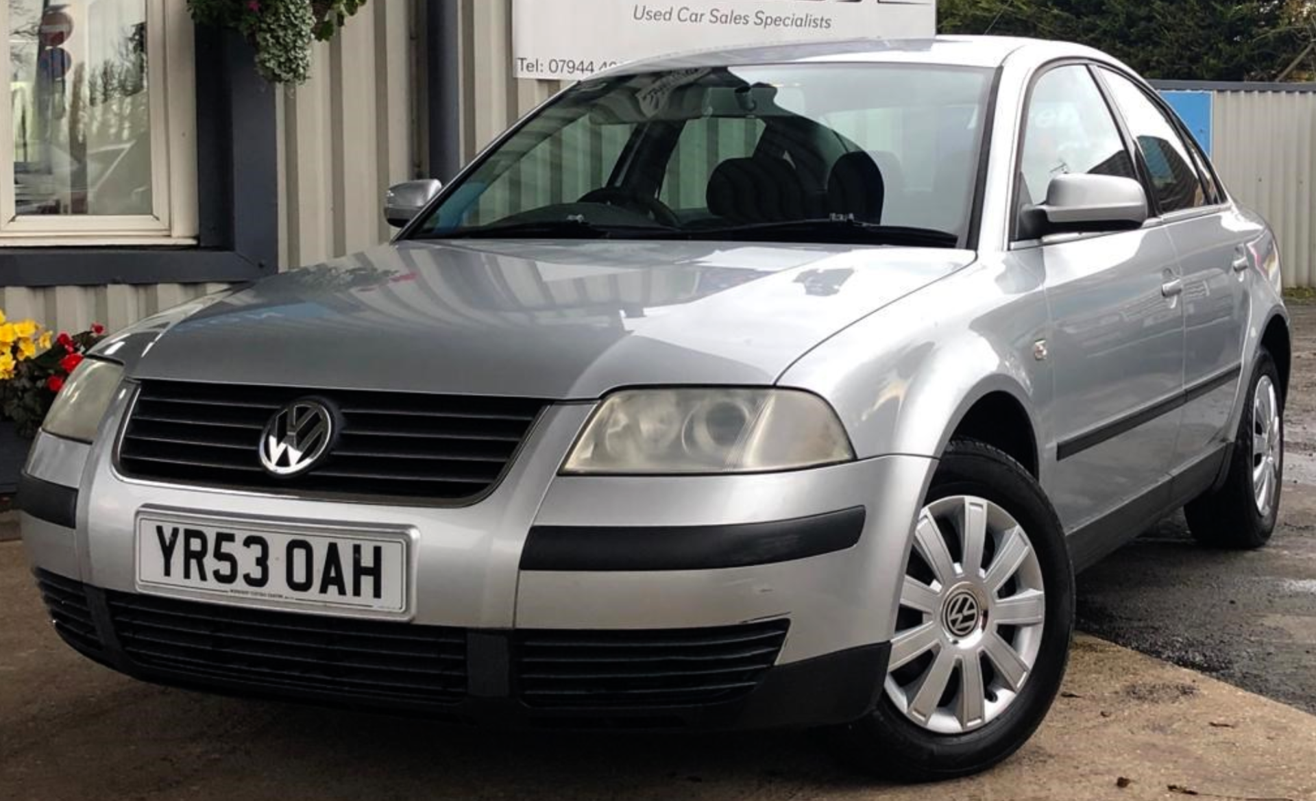 2003/53 REG VOLKSWAGEN PASSAT S TDI AUTO 1.9 DIESEL SILVER , LOW MILES - Image 2 of 12