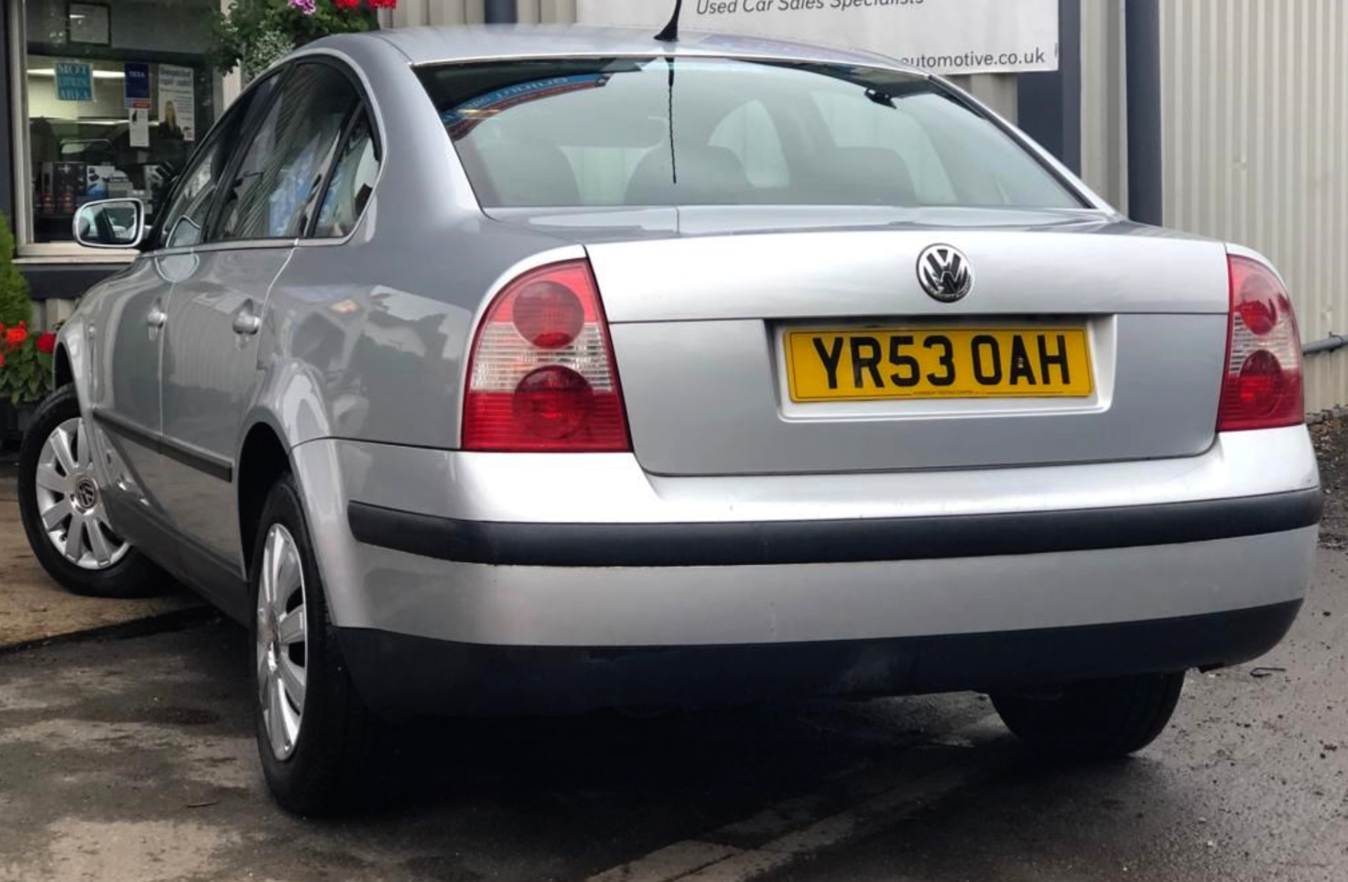 2003/53 REG VOLKSWAGEN PASSAT S TDI AUTO 1.9 DIESEL SILVER , LOW MILES - Image 4 of 12