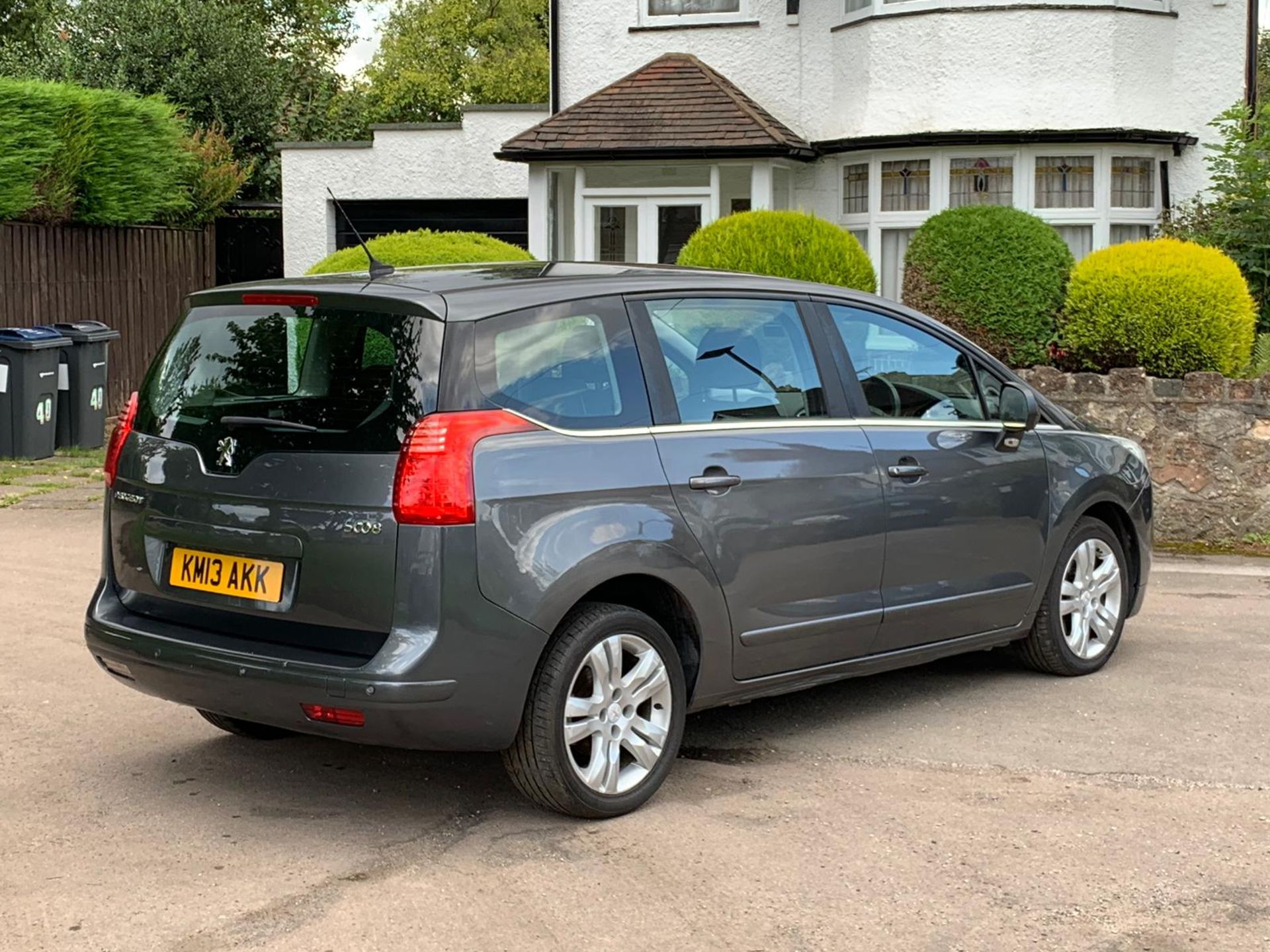 2013/13 REG PEUGEOT 5008 ACTIVE HDI AUTO 2.0 DIESEL METALLIC GREY MPV, LOW MILES *NO VAT* - Image 3 of 11