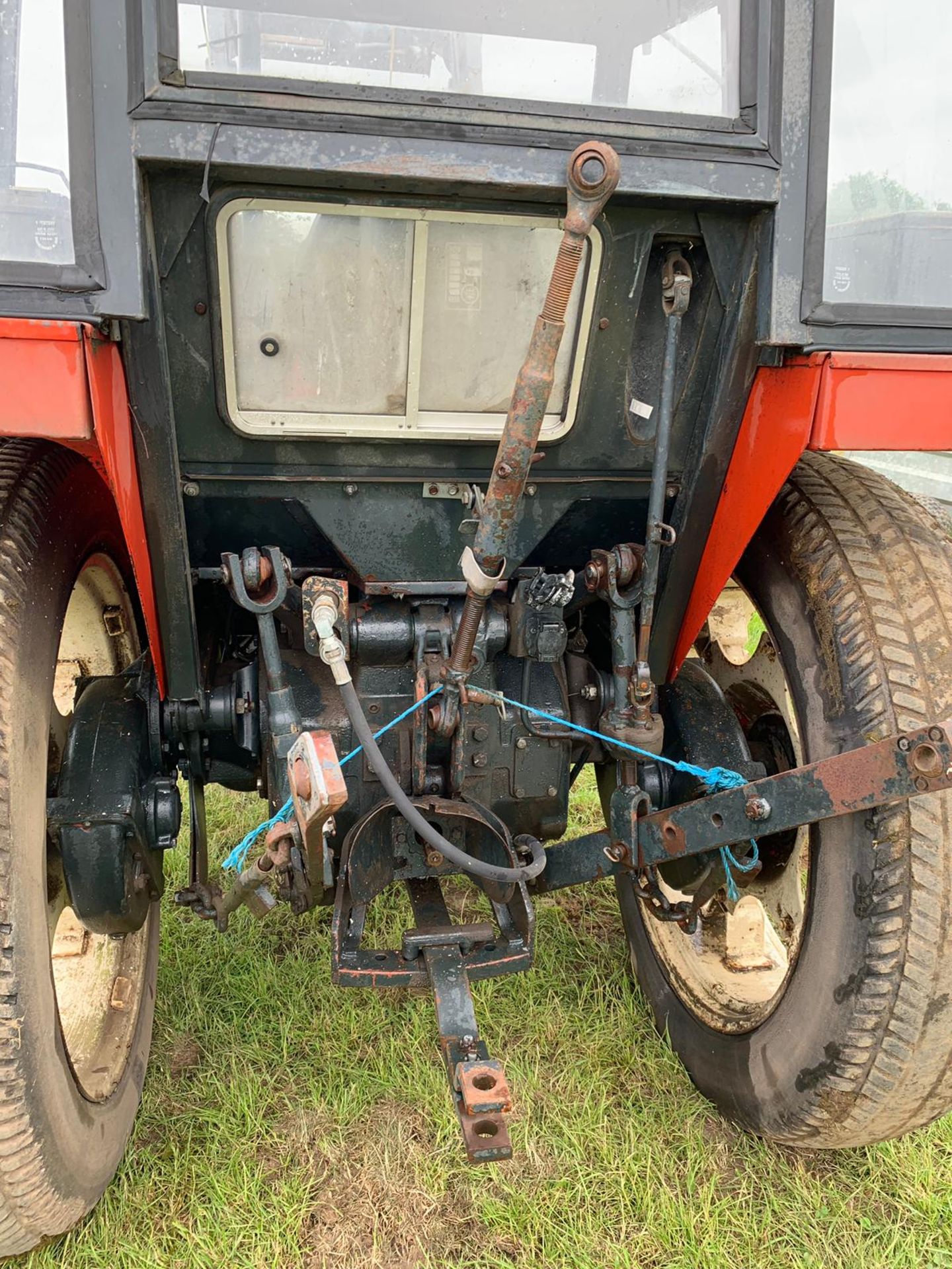 ZETOR 7011 TRACTOR C/W QUICKE 2300 E FRONT LOADER ATTACHMENT *PLUS VAT* - Image 6 of 11