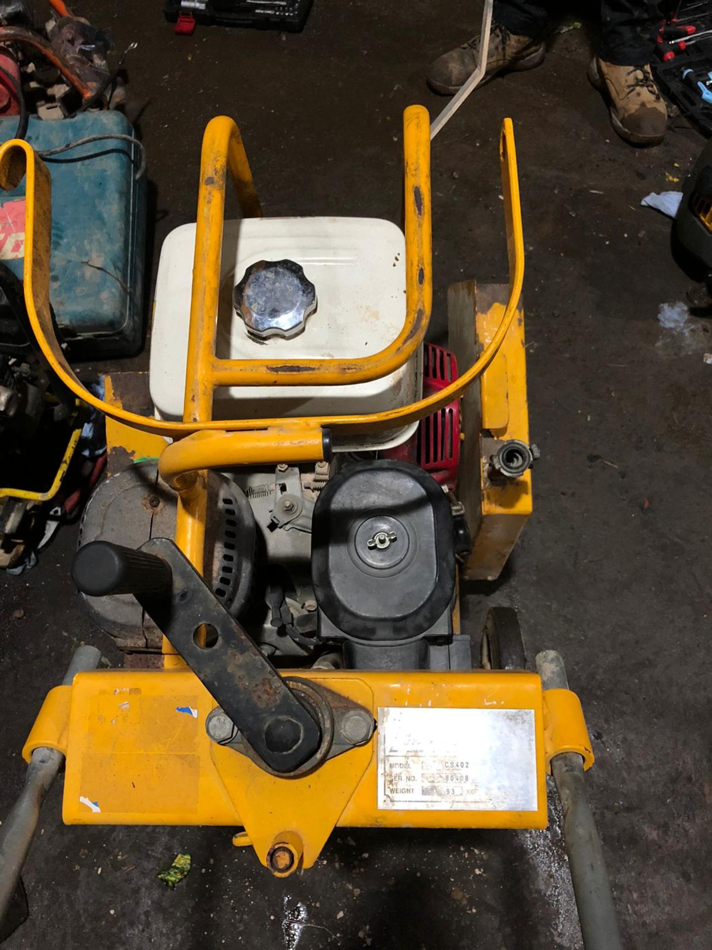 SHATAL CS402 FLOOR/ROAD SAW, HONDA GX390 ENGINE, RUNS AND WORKS WELL, IN GOOD CONDITION *NO VAT* - Image 5 of 5