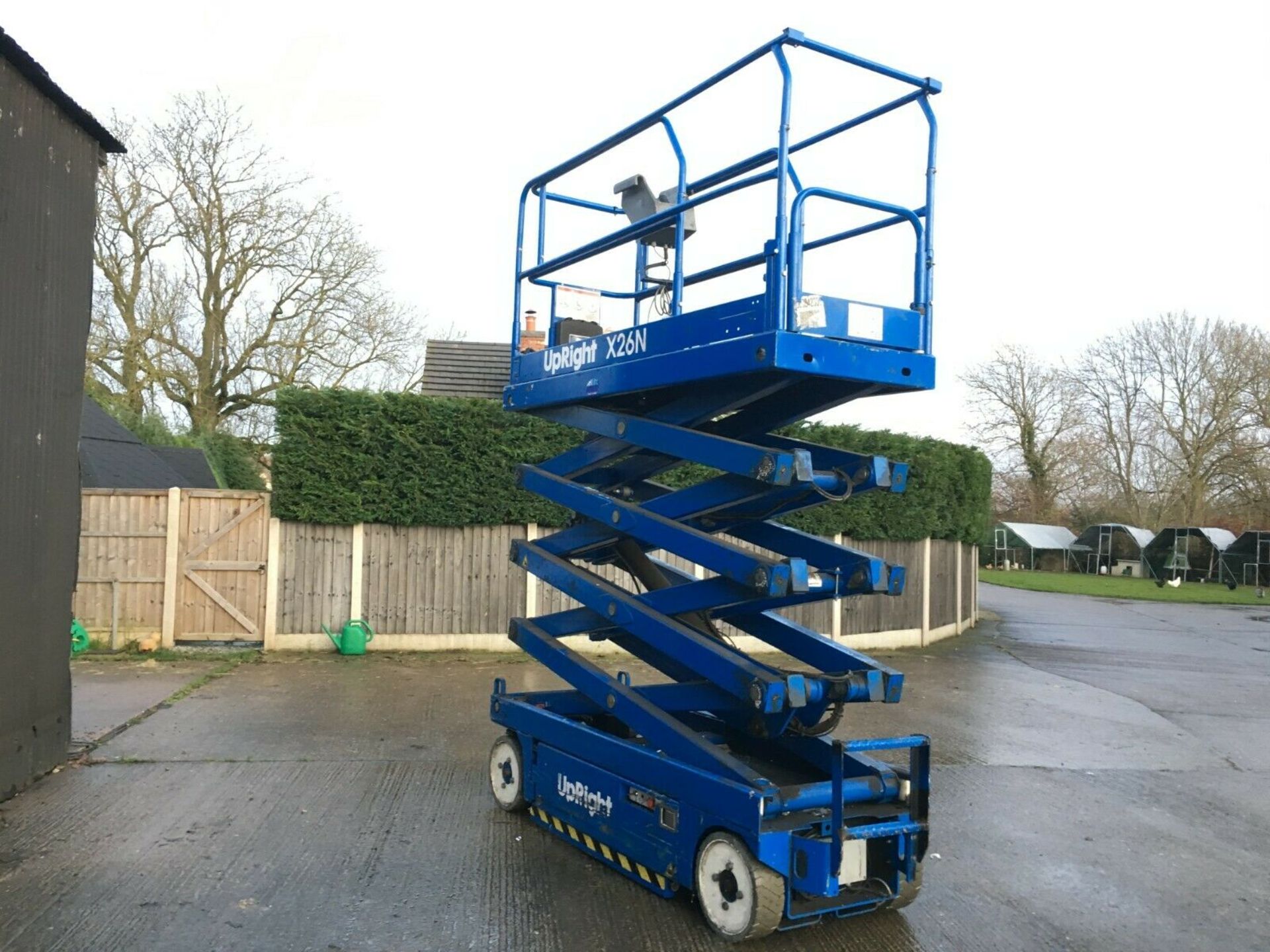 UPRIGHT X26N ACCESS PLATFORM SCISSOR LIFT, 7.93M PLATFORM HEIGHT *PLUS VAT* - Image 2 of 7