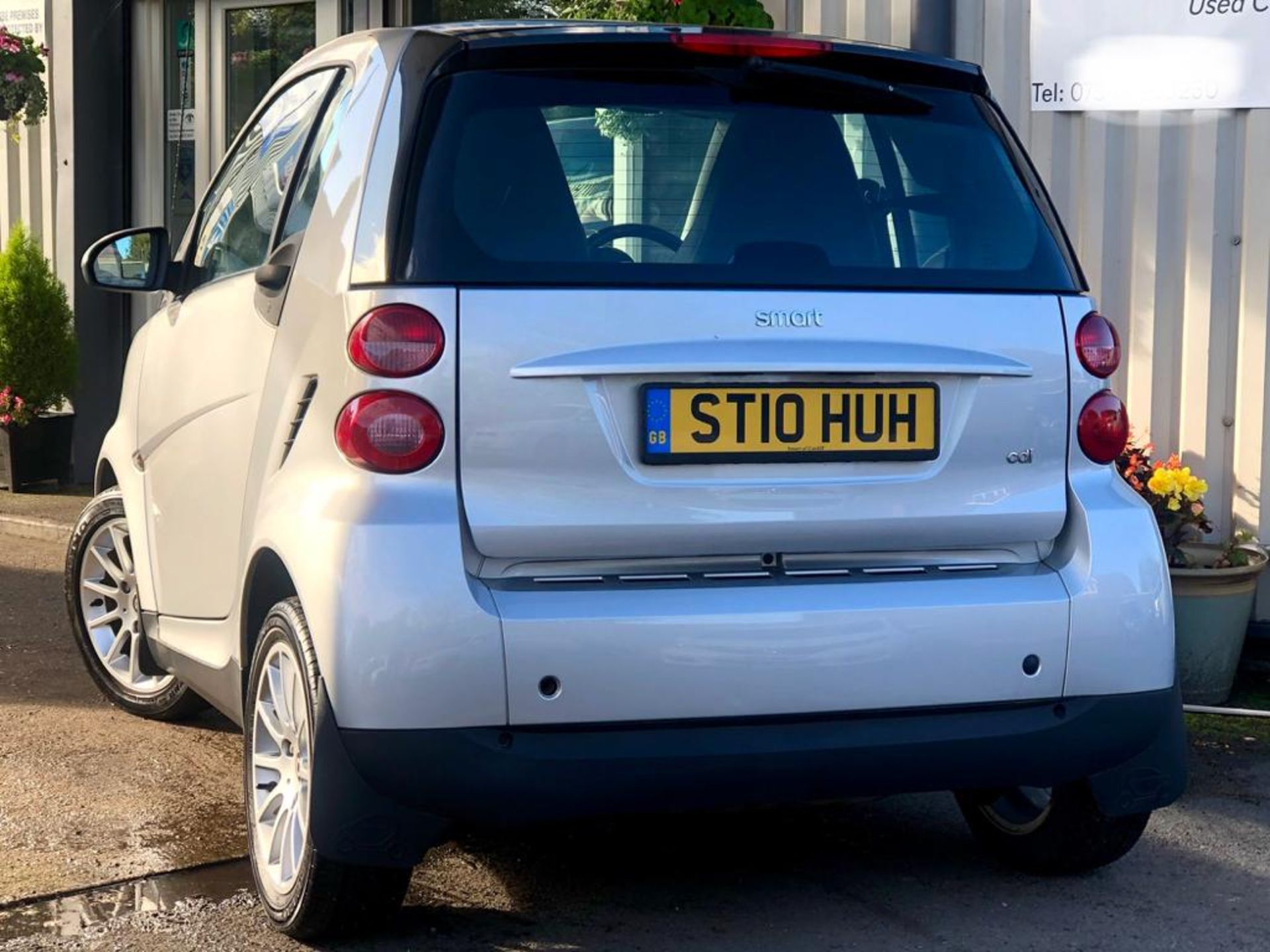 2010/10 REG SMART FORTWO PASSION CD 54 AUTOMATIC 800CC DIESEL COUPE, SHOWING 2 FORMER KEEPERS - Image 4 of 10