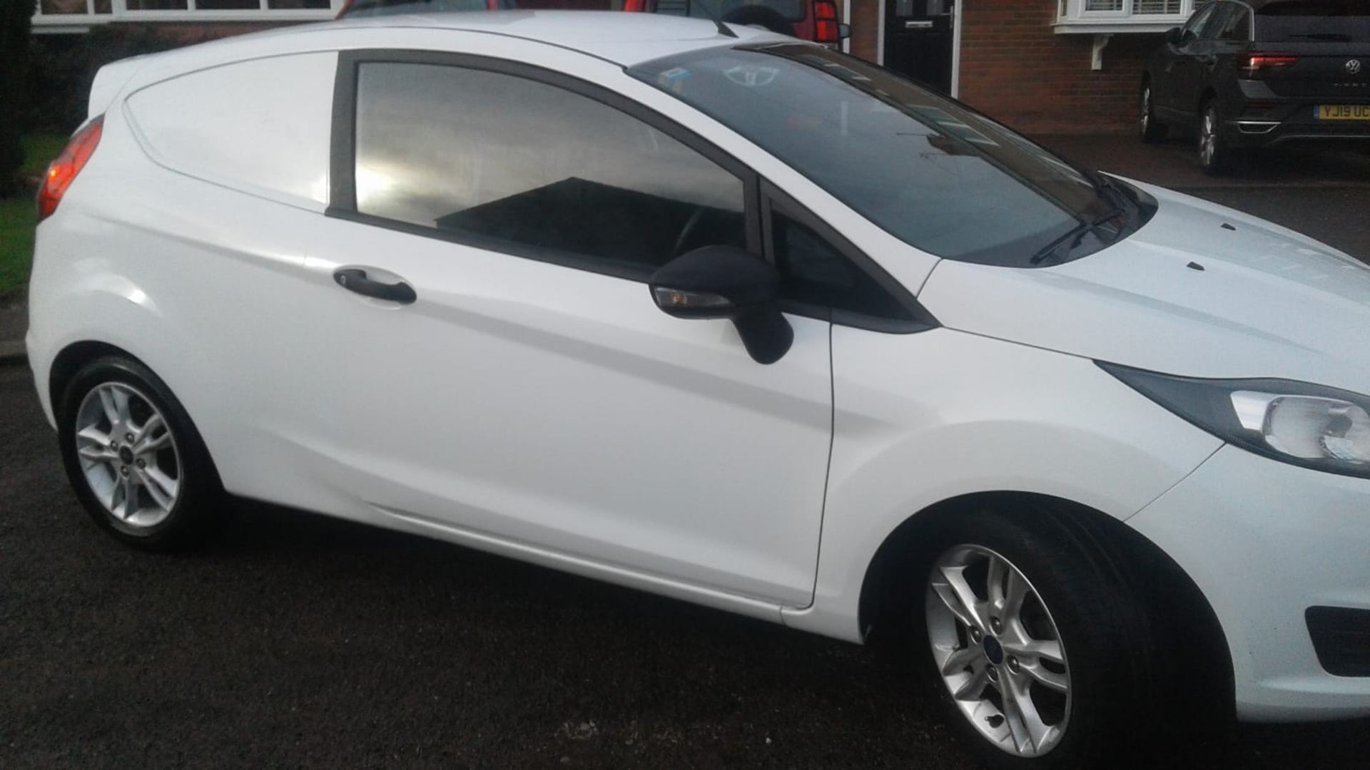 2015/15 REG FORD FIESTA ECONETIC TECH TDCI 1.6 CAR DERIVED VAN, SHOWING 0 FORMER KEEPERS *NO VAT*