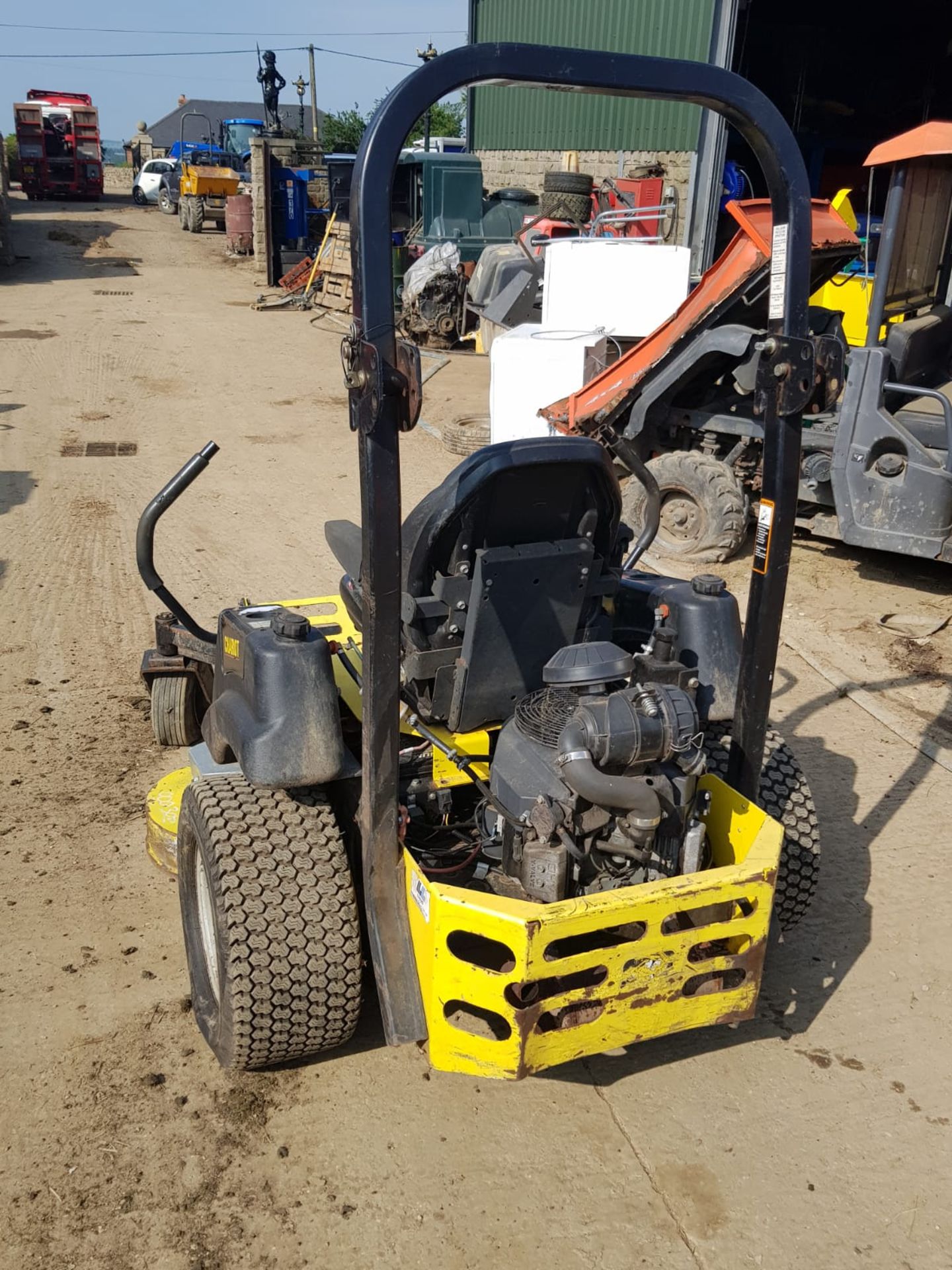 2002 GREAT DANE CHARIOT ZERO TURN RIDE ON LAWN MOWER *PLUS VAT* - Image 2 of 6