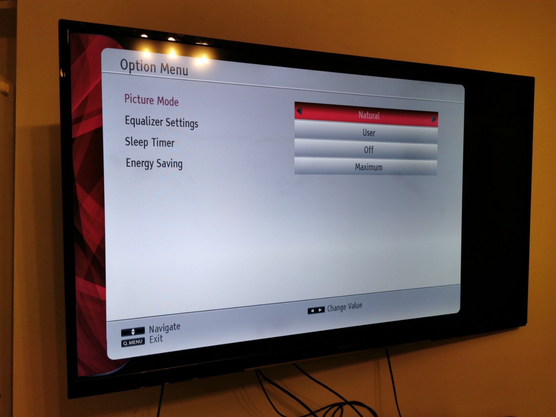 HITACHI 50INCH SMART 4K UHD TV WITH HDR, IN WORKING ORDER WITH REMOTE *NO VAT* - Image 2 of 7