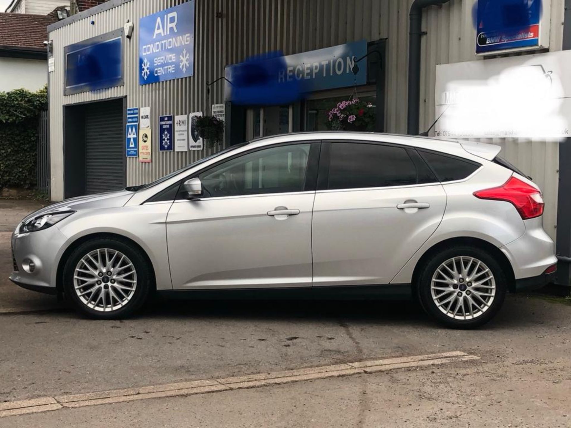 2012/62 REG FORD FOCUS ZETEC TDCI 1.6 DIESEL SILVER 5 DOOR HATCHBACK, SHOWING 2 FORMER KEEPERS - Image 10 of 20