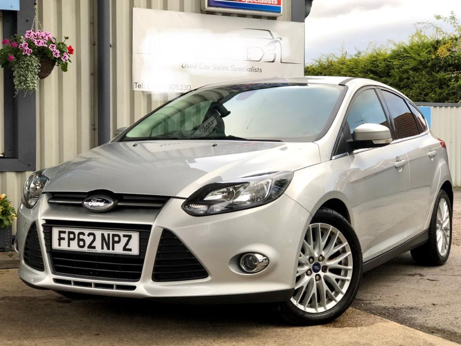 2012/62 REG FORD FOCUS ZETEC TDCI 1.6 DIESEL SILVER 5 DOOR HATCHBACK, SHOWING 2 FORMER KEEPERS - Image 2 of 20