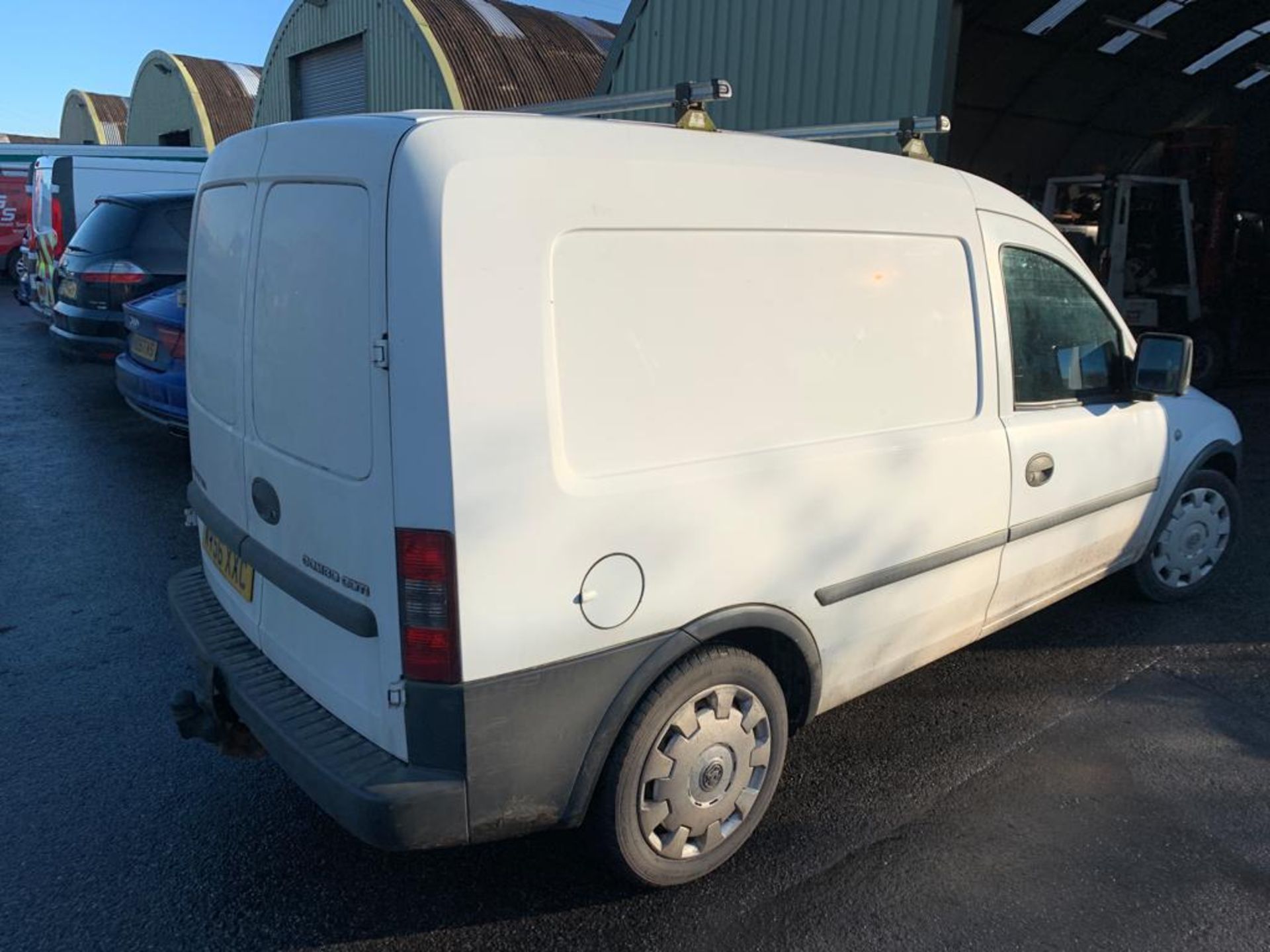 2006/56 REG VAUXHALL COMBO 2000 CDTI 16V 1.25 WHITE DIESEL CAR DERIVED VAN, SHOWING 2 FORMER KEEPERS - Image 4 of 8