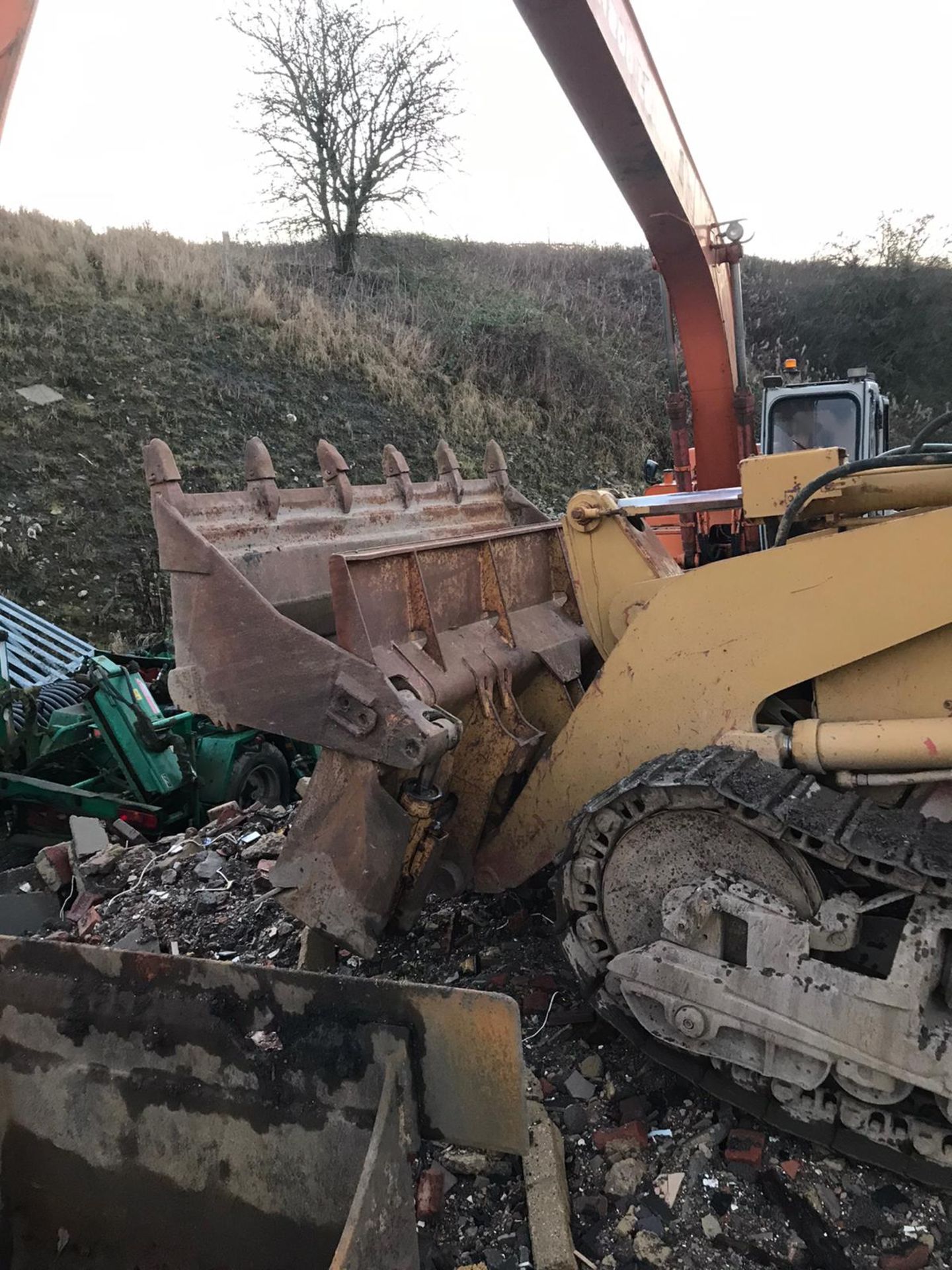 CATERPILLAR 953 TRACKED CRAWLER DOZER, RUNS AND WORKS, SHOWING 10,658 HOURS *PLUS VAT* - Image 4 of 6