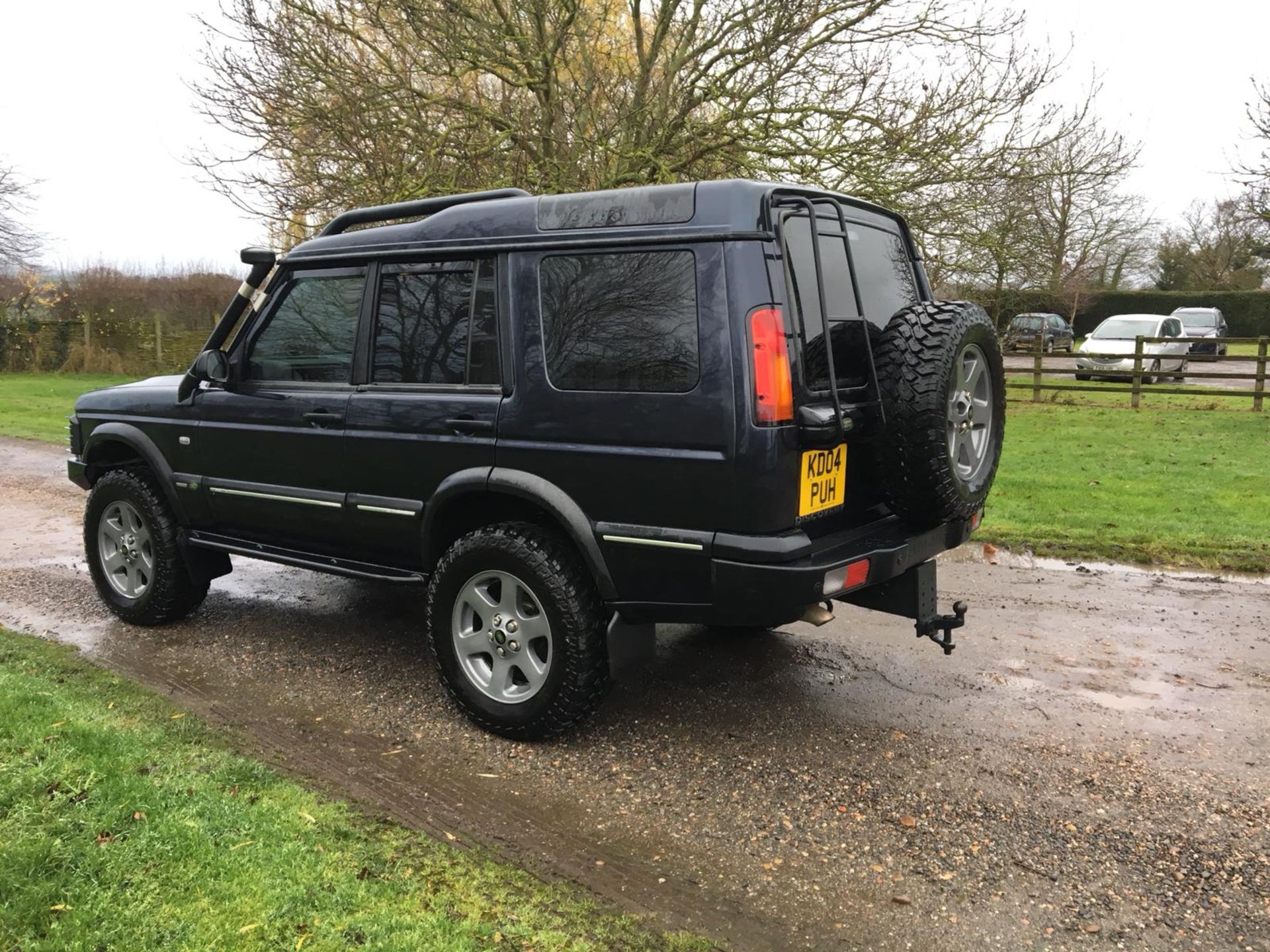 2004/04 REG LAND ROVER DISCOVERY ES PREMIUM TD5 AUTOMATIC, WITH FRONT WINCH *NO VAT* - Image 5 of 17