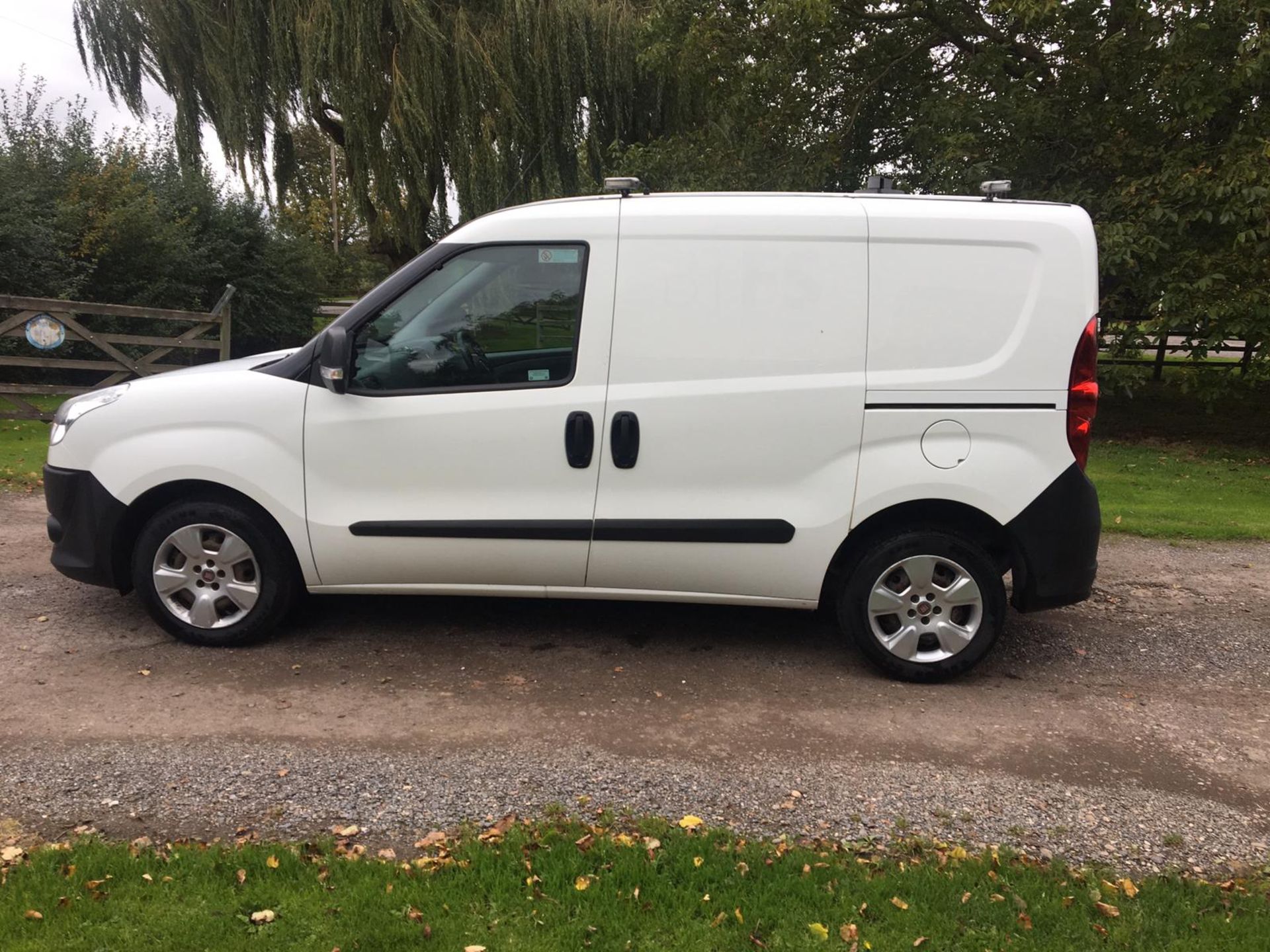 2015/64 REG FIAT DOBLO 16V MULTIJET 1.25 DIESEL WHITE PANEL VAN, SHOWING 0 FORMER KEEPERS *PLUS VAT* - Image 4 of 13