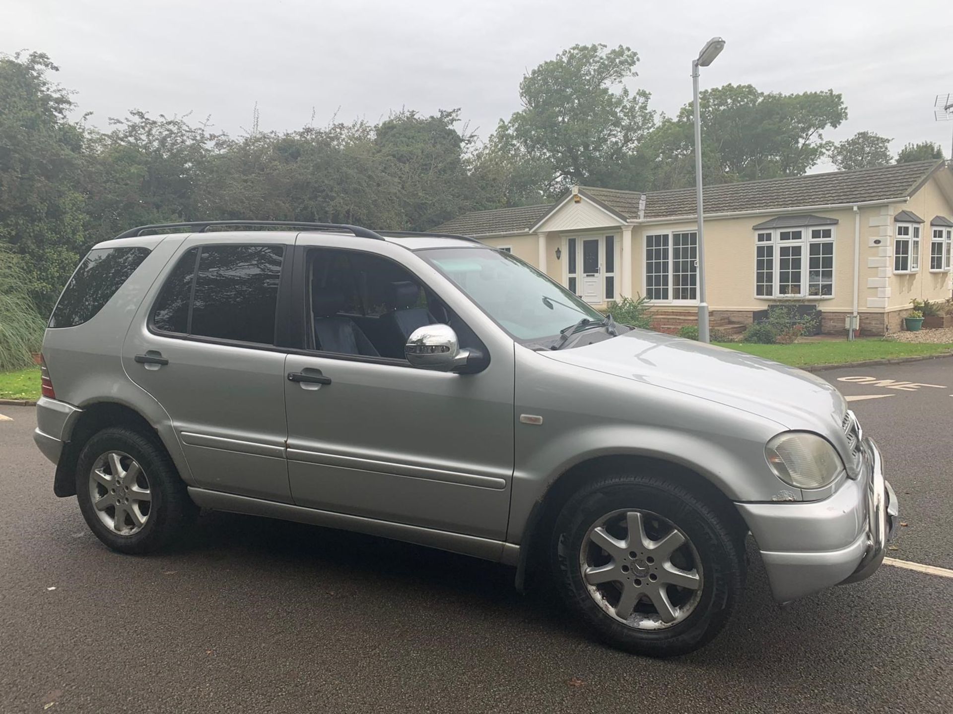 1999/T REG MERCEDES ML 430 AUTO 4.3L PETROL SILVER, SERVICE HISTORY PRESENT *NO VAT*