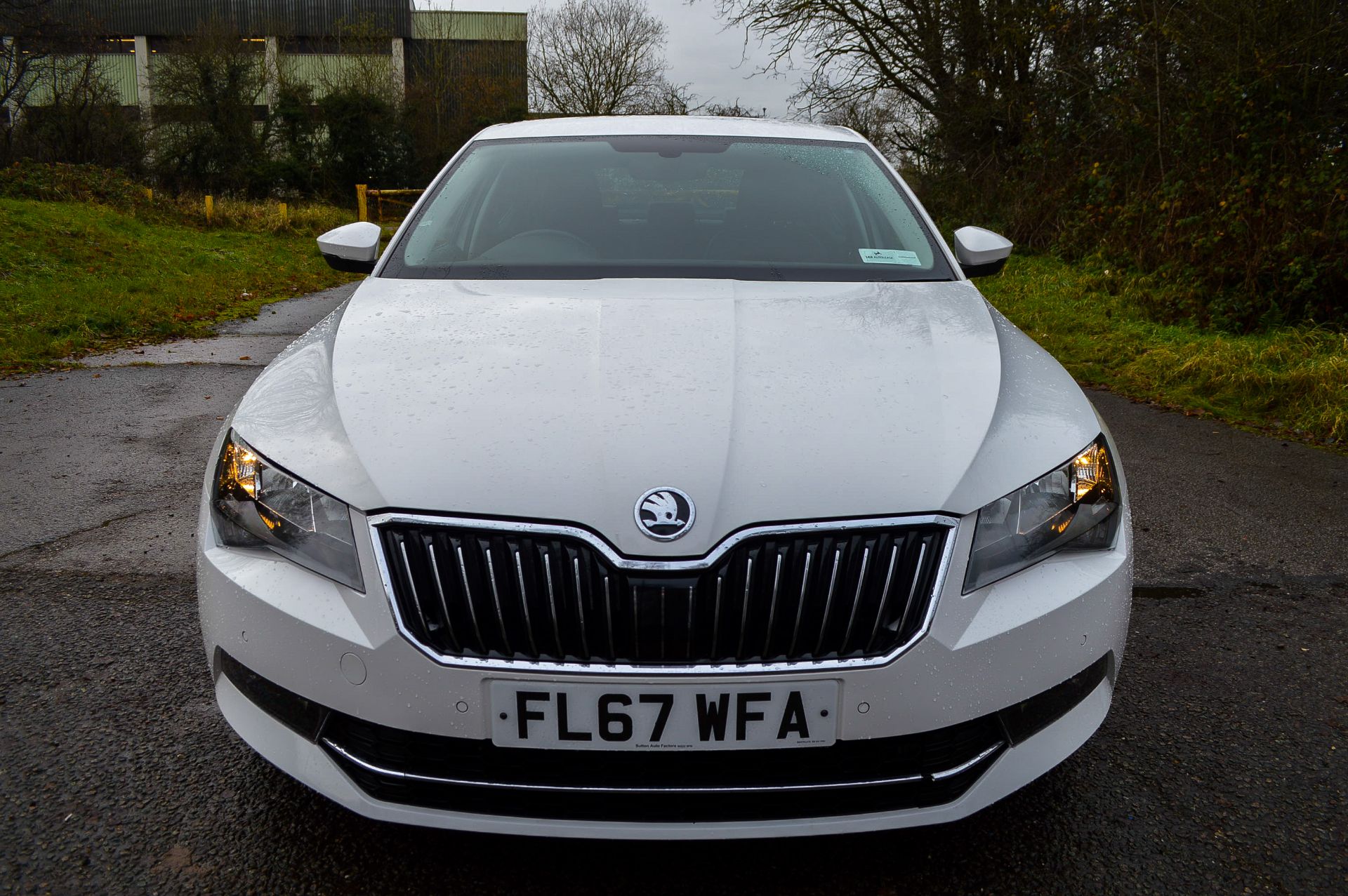 2017/67 REG SKODA SUPERB SE TECHNOLOGY TDI 1.6 DIESEL 5 DOOR HATCHBACK, SHOWING 0 FORMER KEEPERS - Image 2 of 36