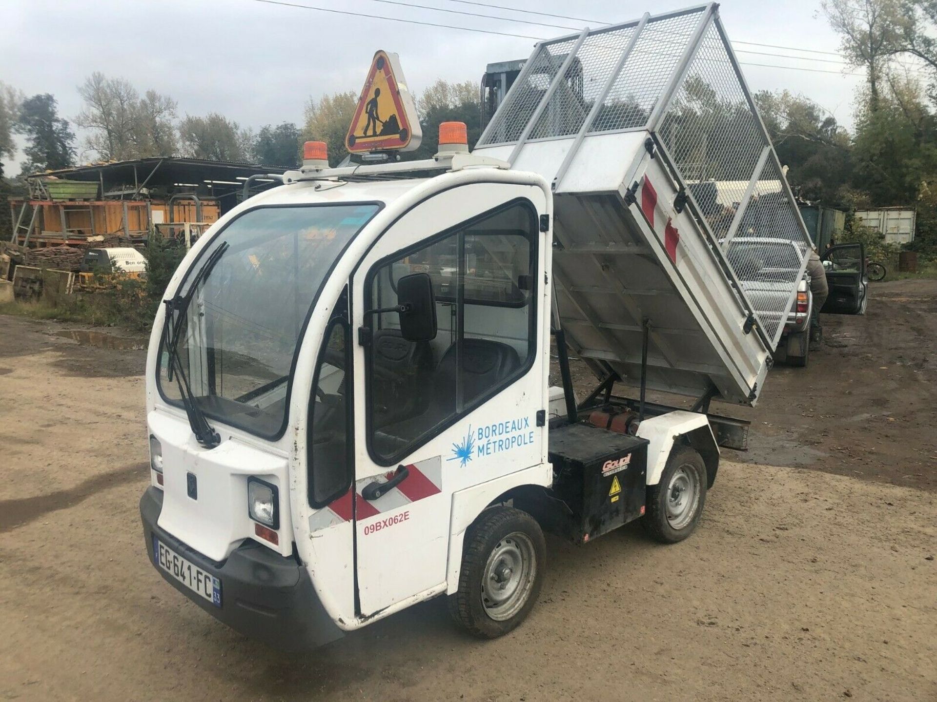 2006 GOUPIL G3 ELECTRIC CAGED TIPPER TRUCK, 240V CHARGER, FRENCH REGISTERED, 1 OF 2 *PLUS VAT* - Image 3 of 6