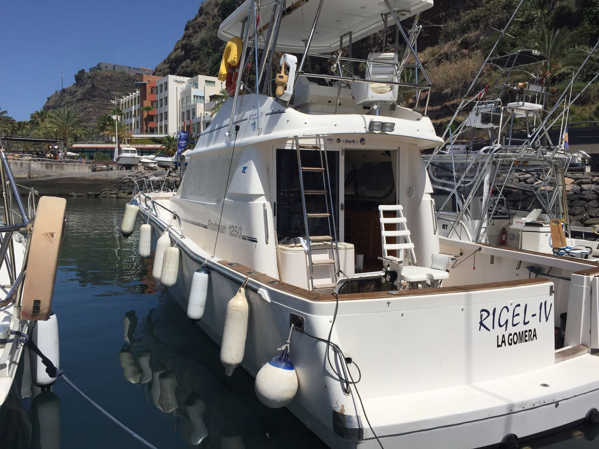 1997 42FT RODMAN 1250 RIGEL IV LA GOMERA BASED FULLY RIGGED BIG GAME SPORTS FISHING BOAT - Image 3 of 24