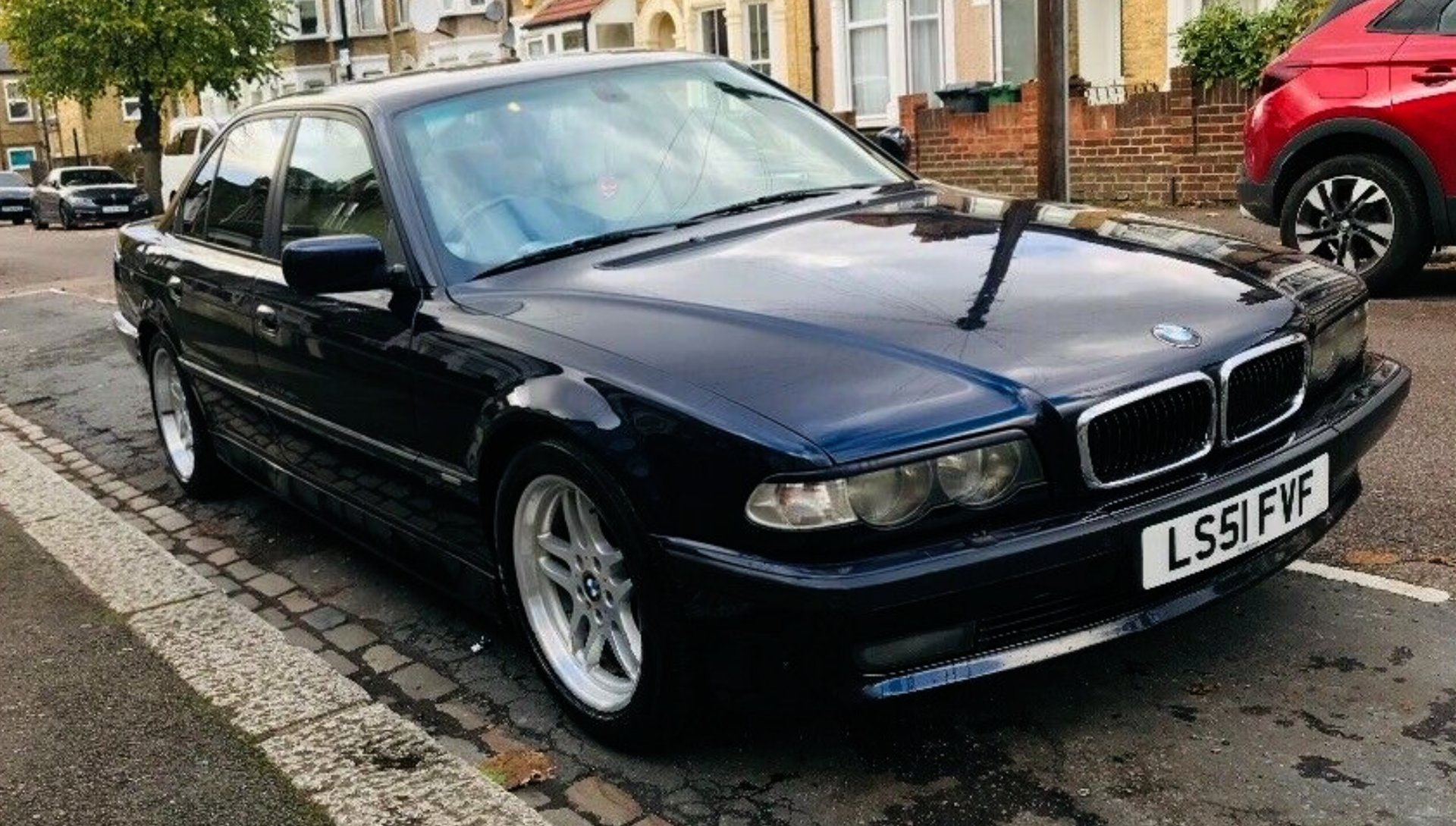 BMW E38 735i V8 M SPORT INDIVIDUAL- COLLECTORS CAR