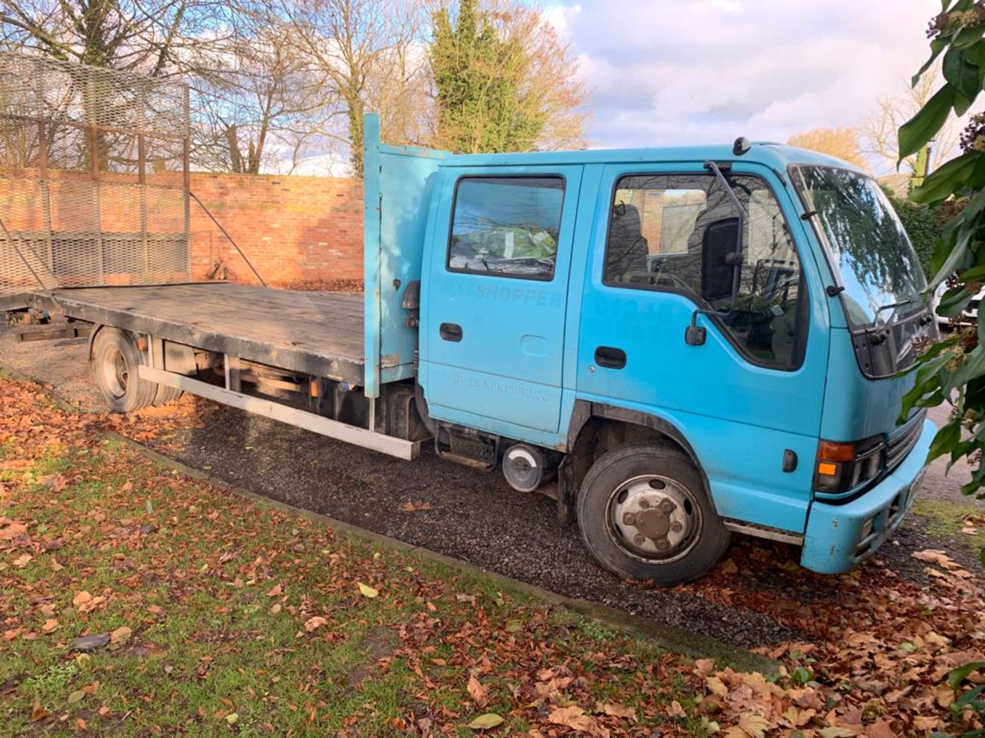 2004/53 REG ISUZU NQR 70 7.5 TON BEAVERTAIL DOUBLE CAB BLUE RECOVERY LORRY, SHOWING 2 FORMER KEEPERS - Image 2 of 11