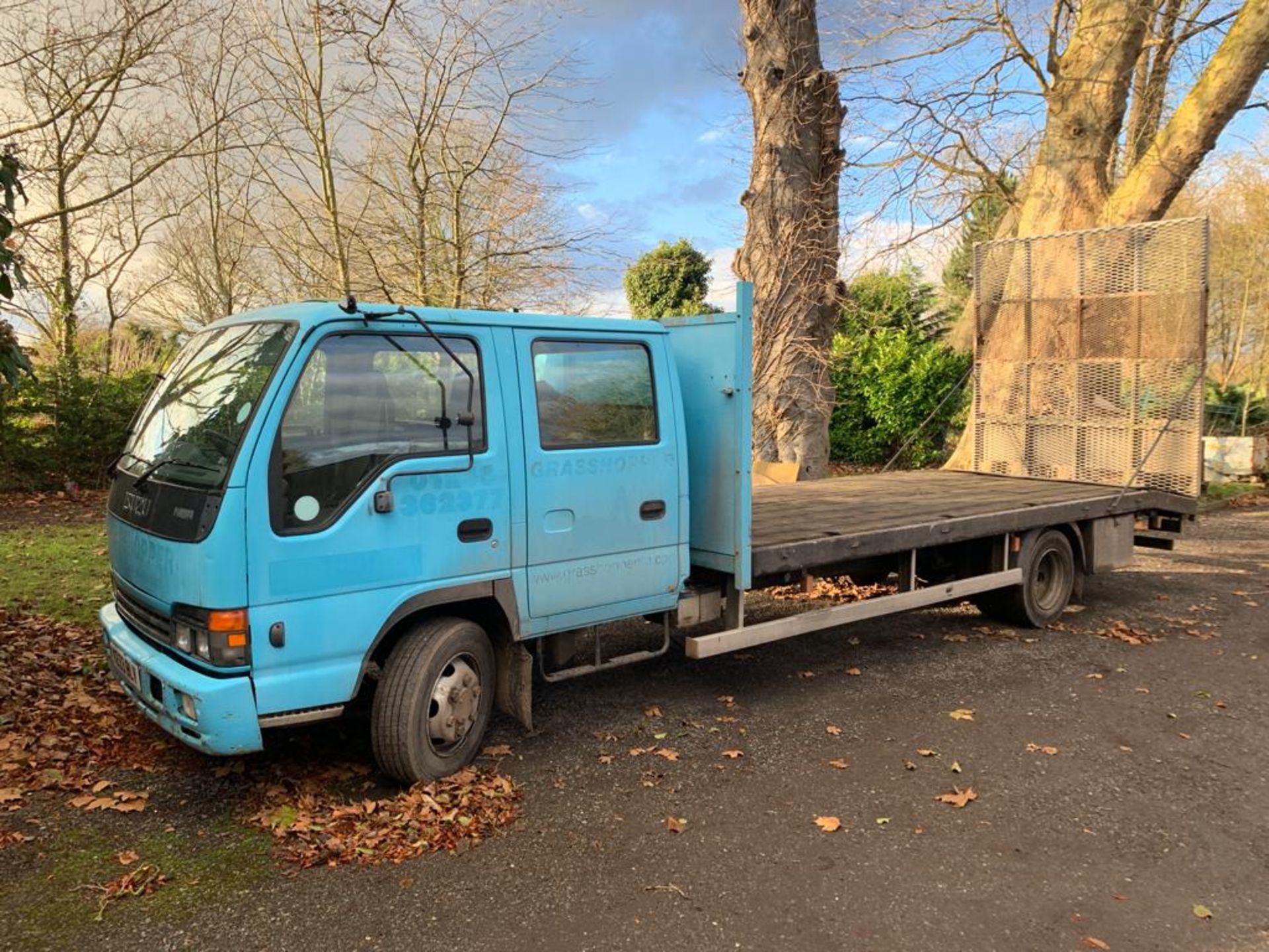 2004/53 REG ISUZU NQR 70 7.5 TON BEAVERTAIL DOUBLE CAB BLUE RECOVERY LORRY, SHOWING 2 FORMER KEEPERS