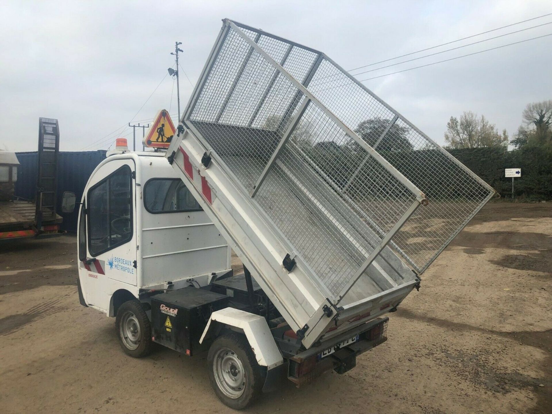 2006 GOUPIL G3 ELECTRIC CAGED TIPPER TRUCK, 240V CHARGER, FRENCH REGISTERED, 1 OF 2 *PLUS VAT* - Image 2 of 6