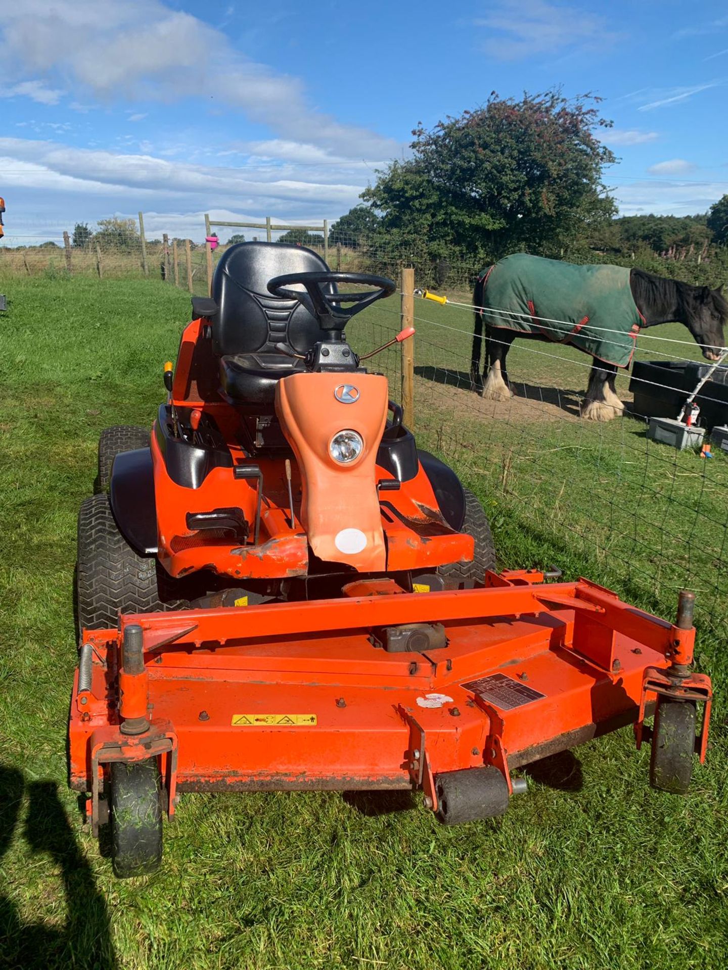 2012 KUBOTA F3680 OUT FRONT 4WD HST MOWER, TURF TYRES, 35 HP DIESEL ENGINE *PLUS VAT* - Image 3 of 15