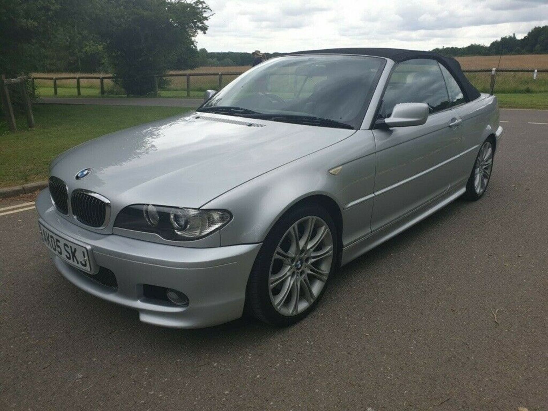 2005/05 REG BMW 325 CI SPORT 2.5 PETROL SILVER CONVERTIBLE *NO VAT* - Image 2 of 7