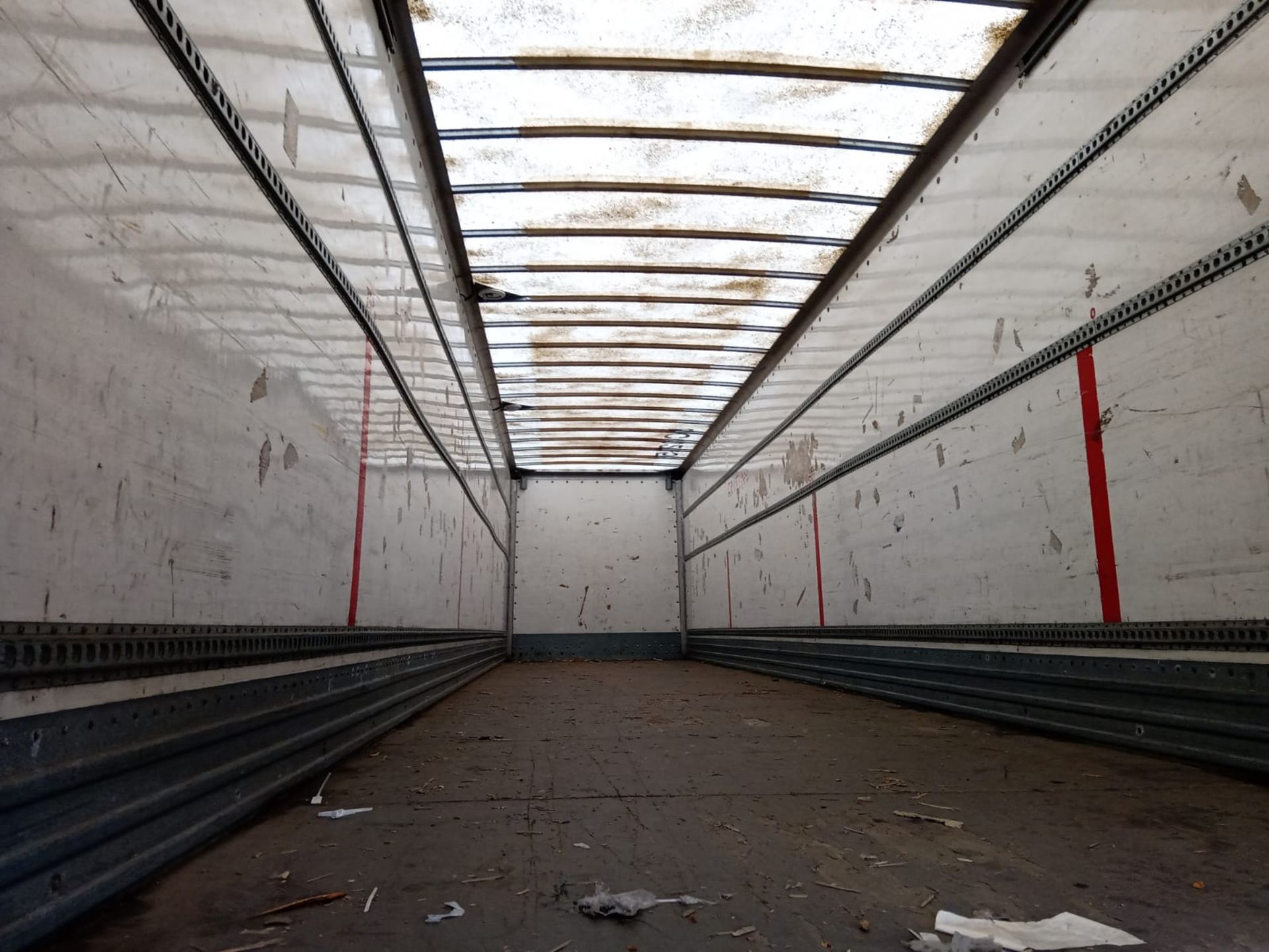 2005 CARTWRIGHT 4M BOX TRAILER. BPW DRUM AXLES, ROLLER SHUTTER DOOR, CLEAN CONDITION *PLUS VAT* - Image 3 of 6