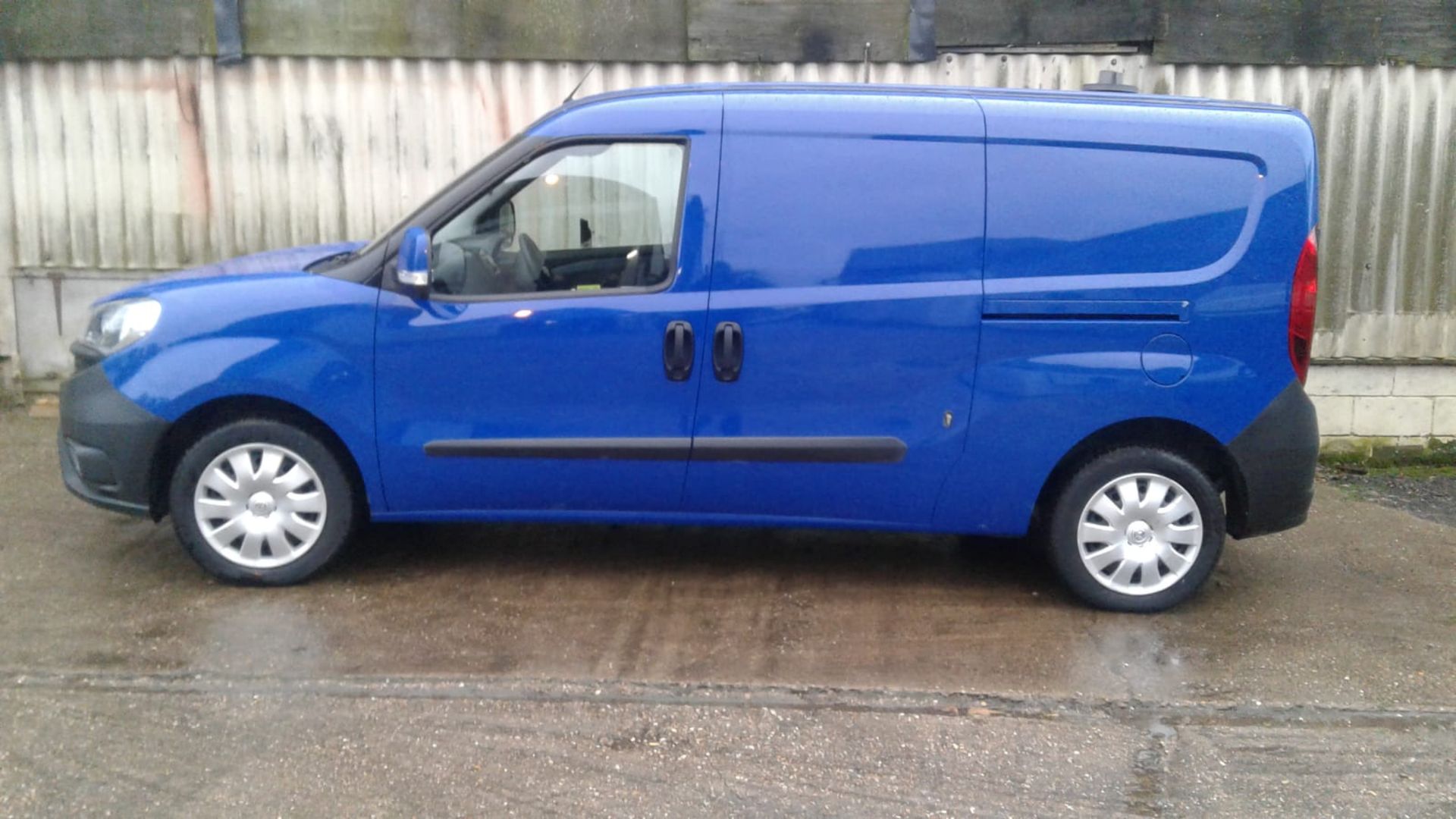 2016/16 REG FIAT DOBLO SX MULTIJET 1.25 DIESEL BLUE PANEL VAN, AIR-CON ONE OWNER *NO VAT* - Image 2 of 14