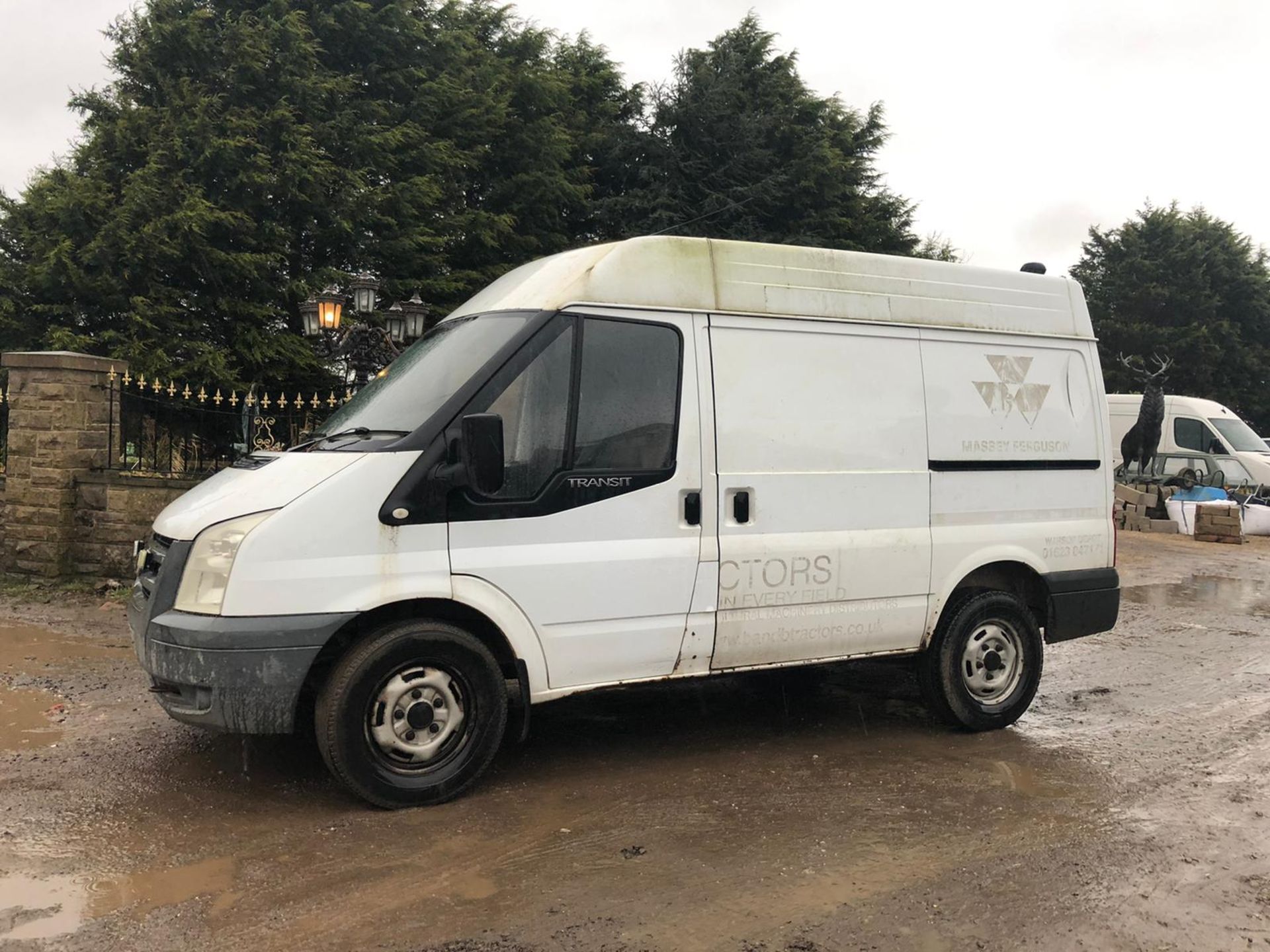 2008/57 REG FORD TRANSIT 110 T330S FWD 2.2 DIESEL PANEL VAN, SHOWING 0 FORMER KEEPERS *PLUS VAT* - Image 2 of 7