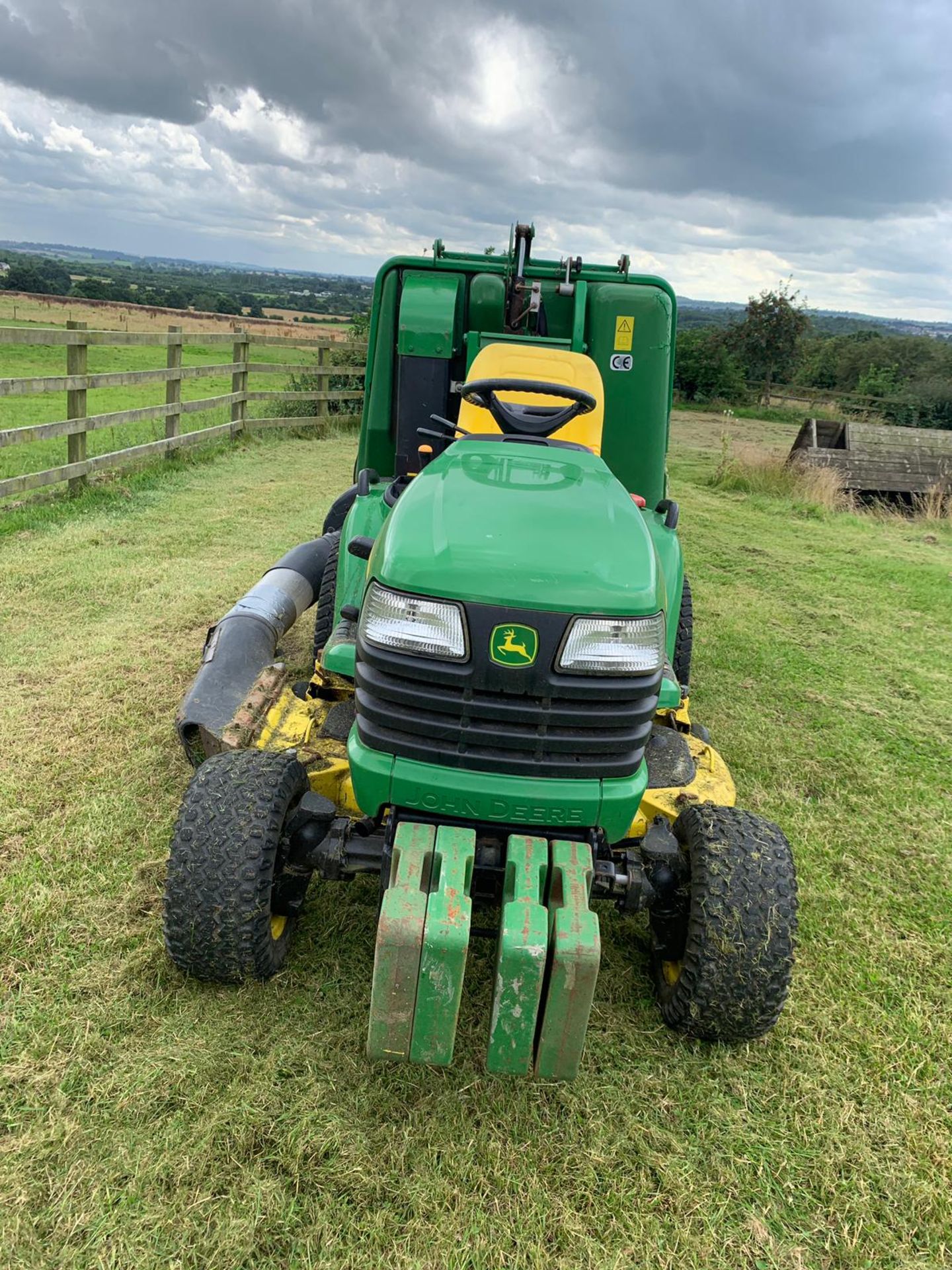 JOHN DEERE X595 4WD RIDE ON DIESEL LAWNMOWER 48" DECK, RUNS AND WORKS *PLUS VAT* - Image 3 of 18